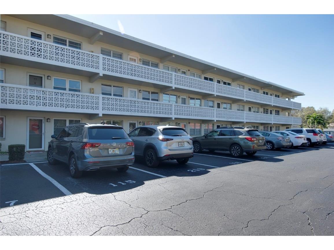 8101 11th Street N #319 Saint Petersburg FL 33702 TB8451726 image29