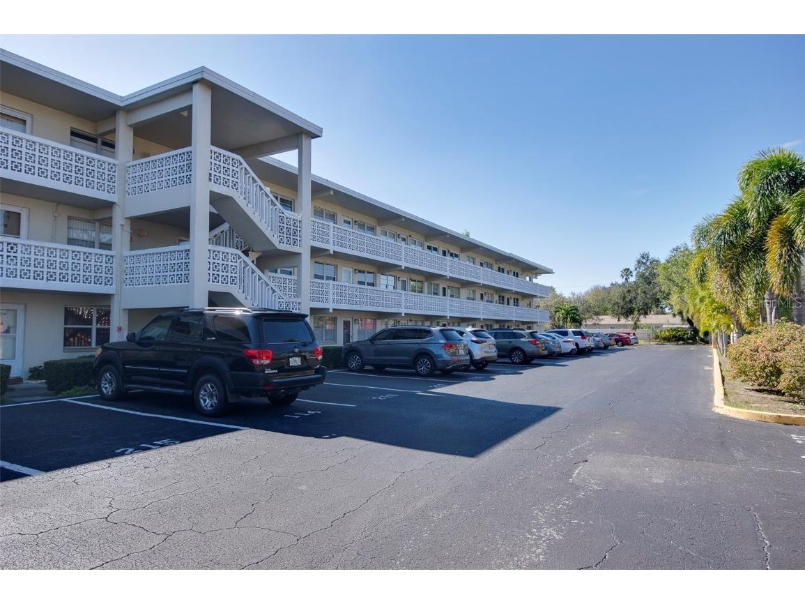 8101 11th Street N #319 Saint Petersburg FL 33702 TB8451726 image30