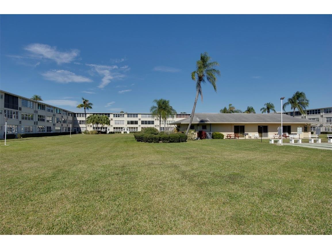 8101 11th Street N #319 Saint Petersburg FL 33702 TB8451726 image34