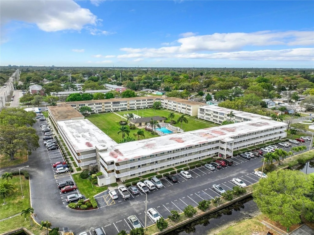 8101 11th Street N #320 Saint Petersburg FL 33702 A4665900 image1