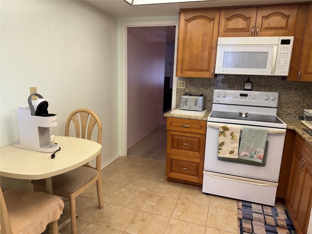 8101 11th Street N #320 Saint Petersburg FL 33702 A4665900 image16