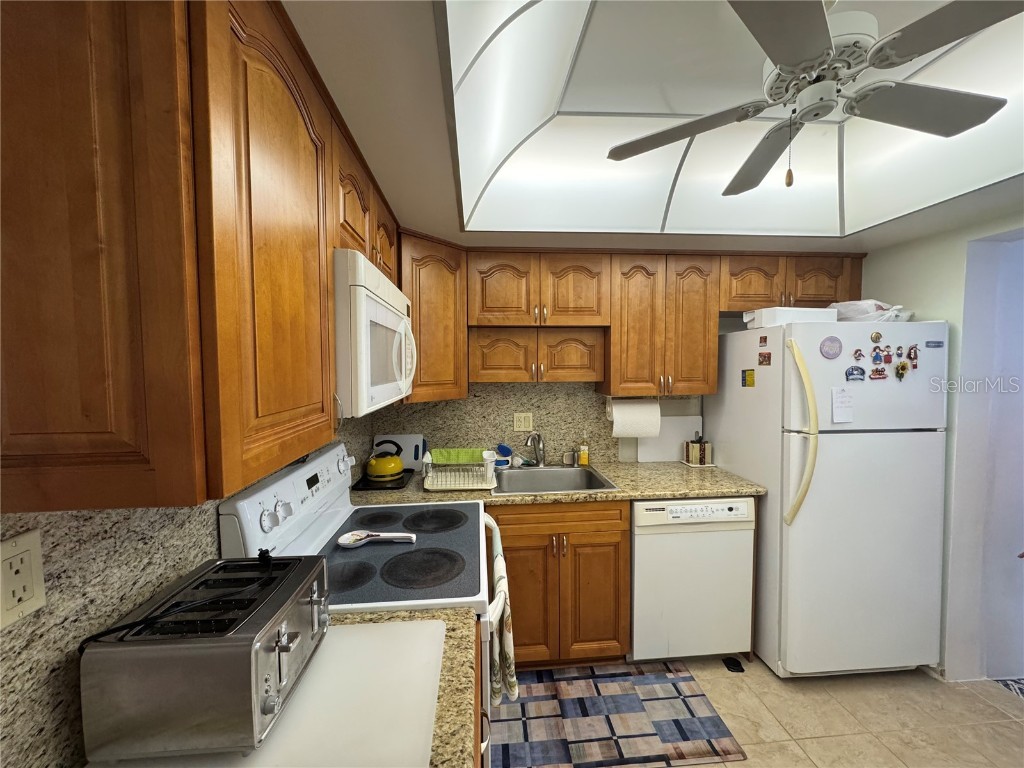 8101 11th Street N #320 Saint Petersburg FL 33702 A4665900 image18
