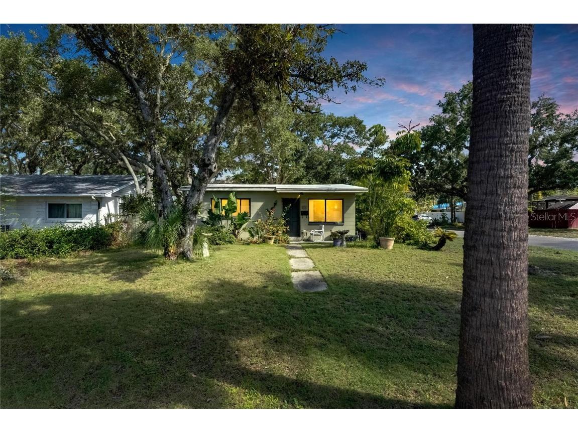 8101 23rd Avenue N Saint Petersburg FL 33710 TB8302113 image1