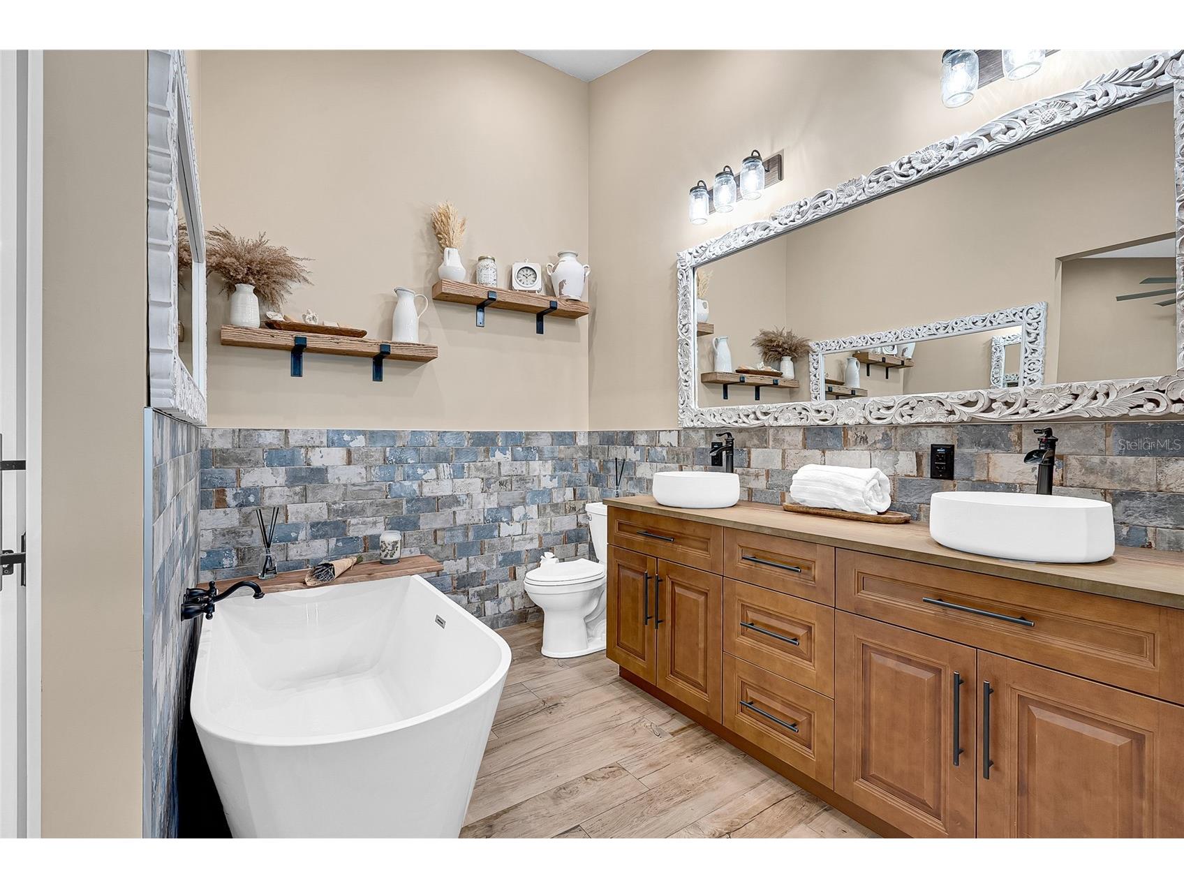 8101 38th Avenue N Saint Petersburg FL 33710 TB8420144 image10