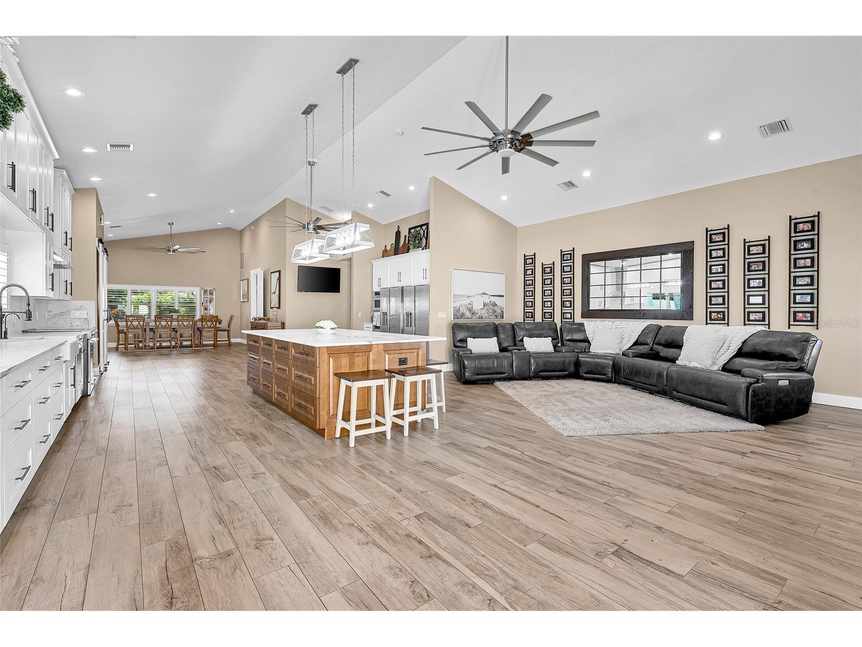 8101 38th Avenue N Saint Petersburg FL 33710 TB8420144 image13