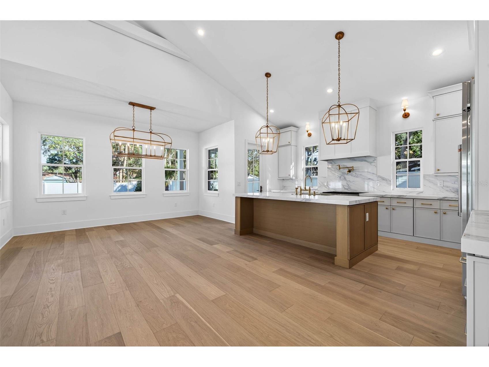 8101 Country Club Road N Saint Petersburg FL 33710 TB8467484 image13