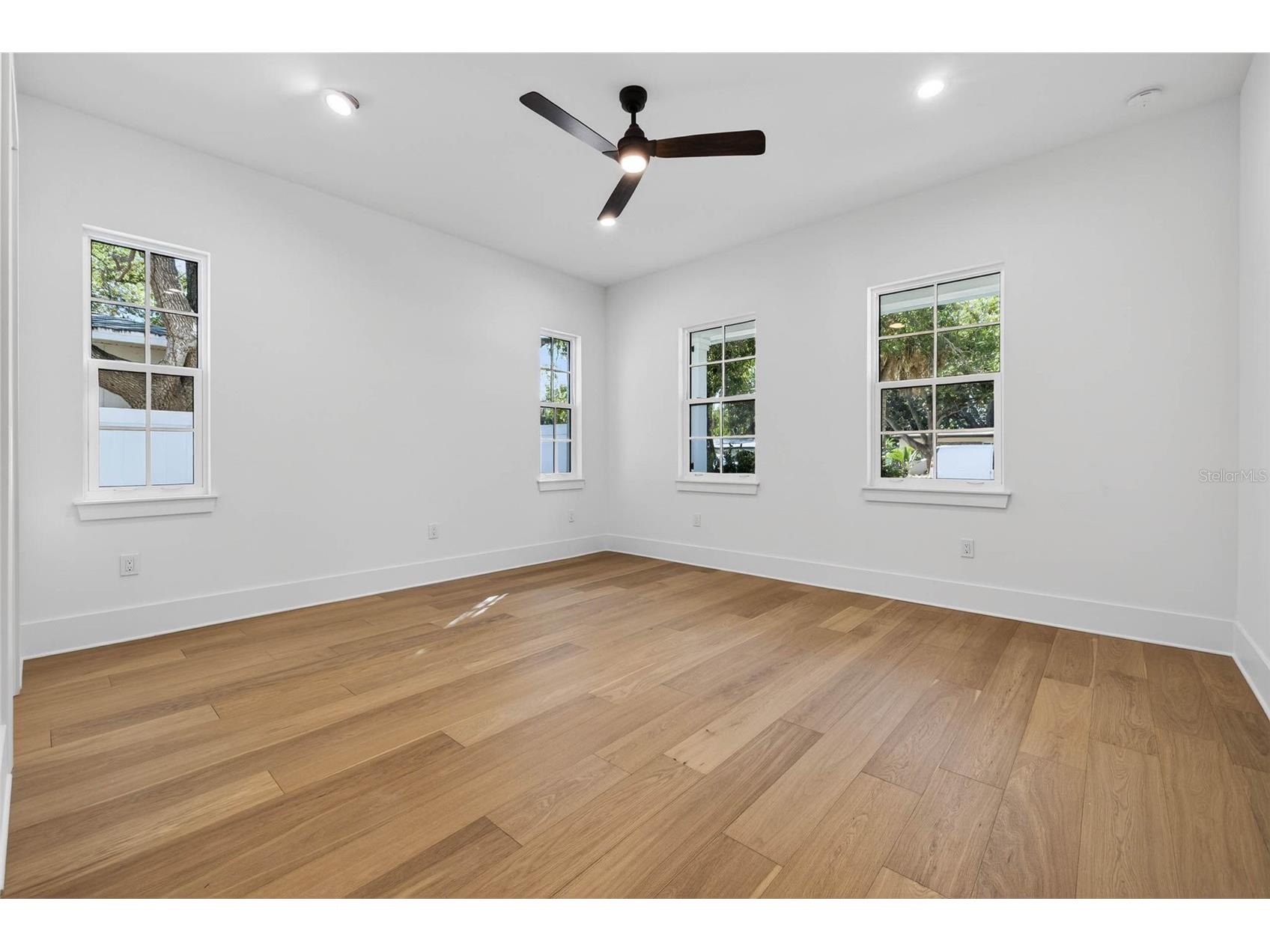 8101 Country Club Road N Saint Petersburg FL 33710 TB8467484 image23