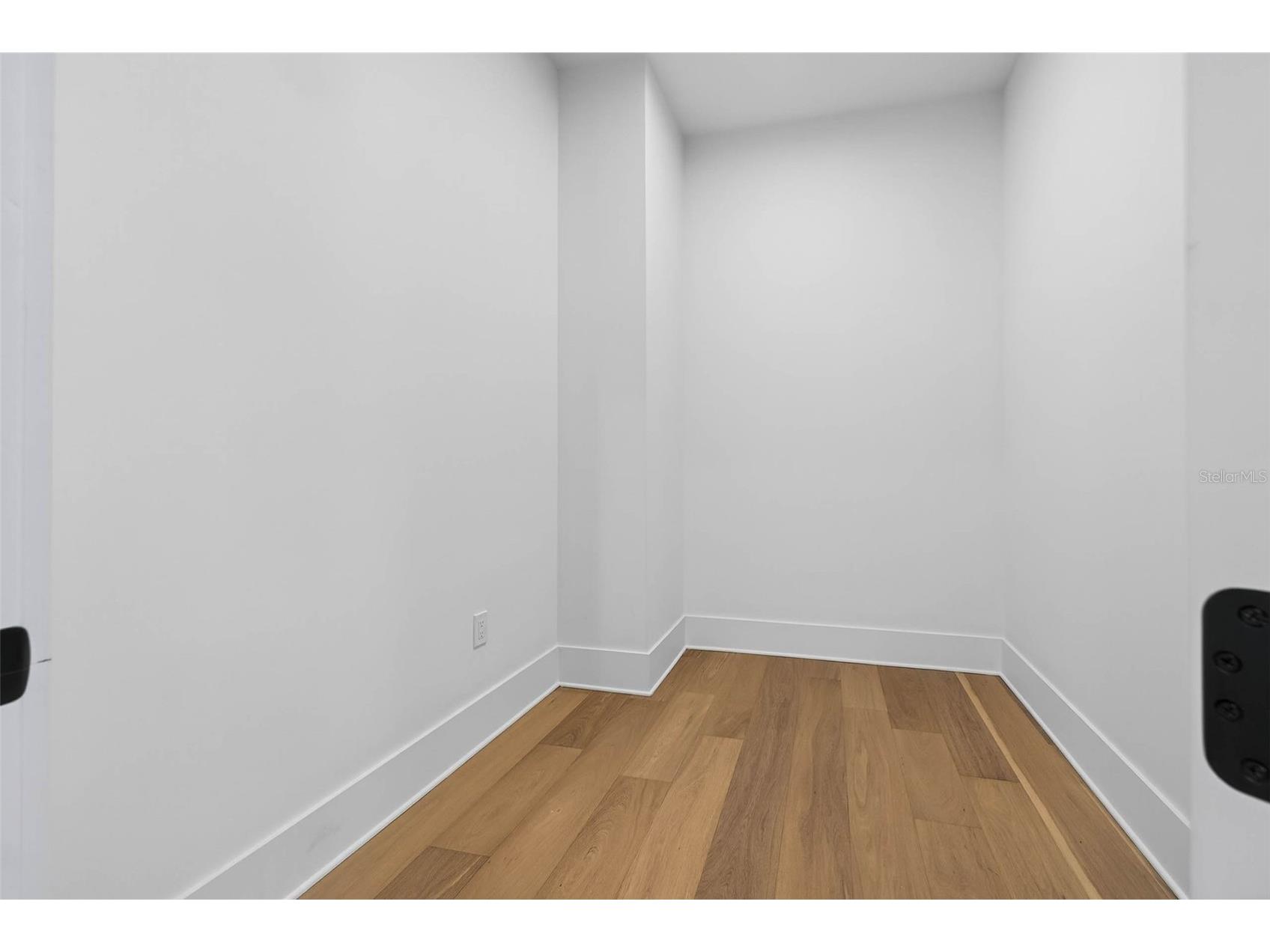 8101 Country Club Road N Saint Petersburg FL 33710 TB8467484 image24