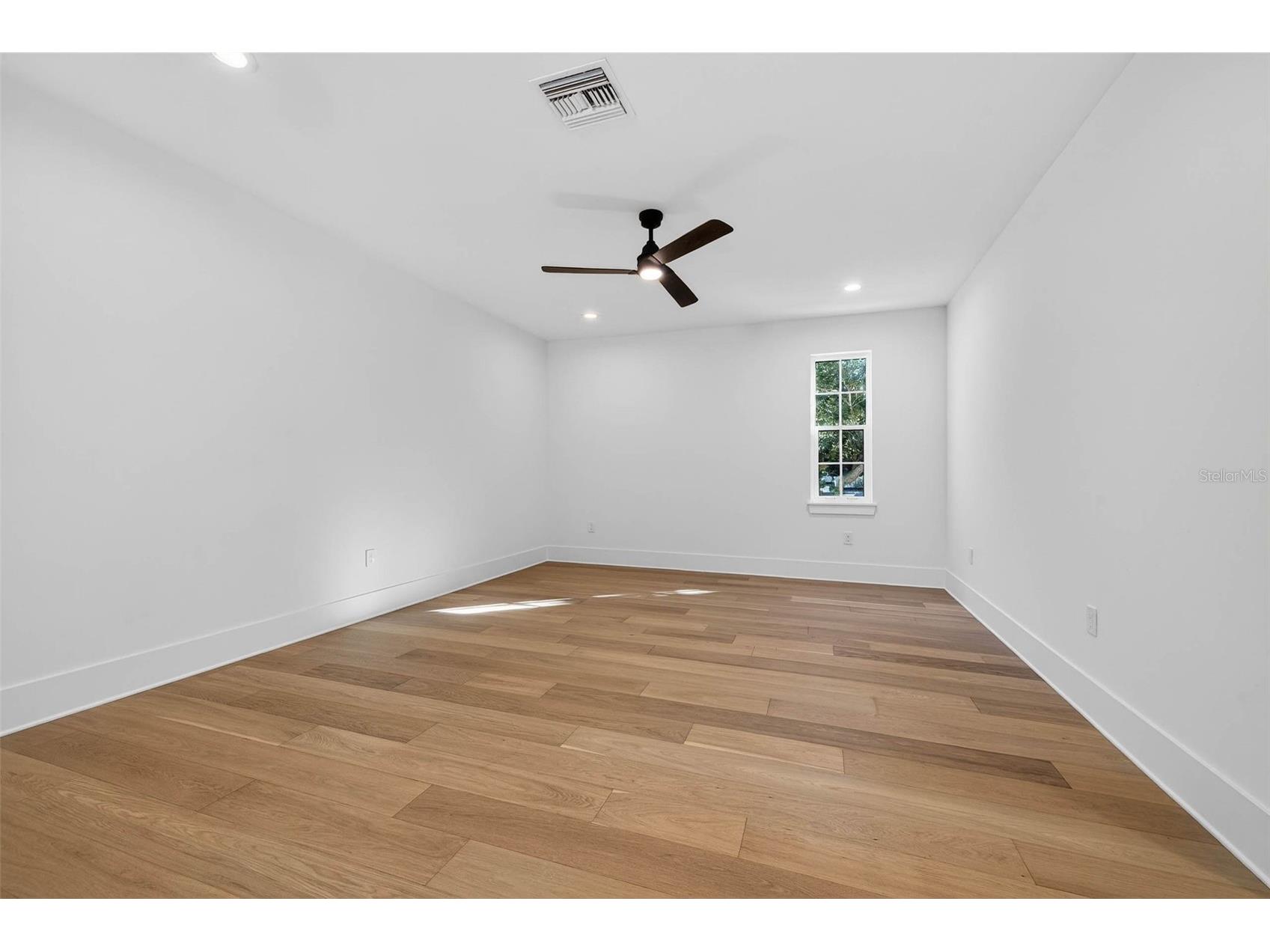 8101 Country Club Road N Saint Petersburg FL 33710 TB8467484 image30