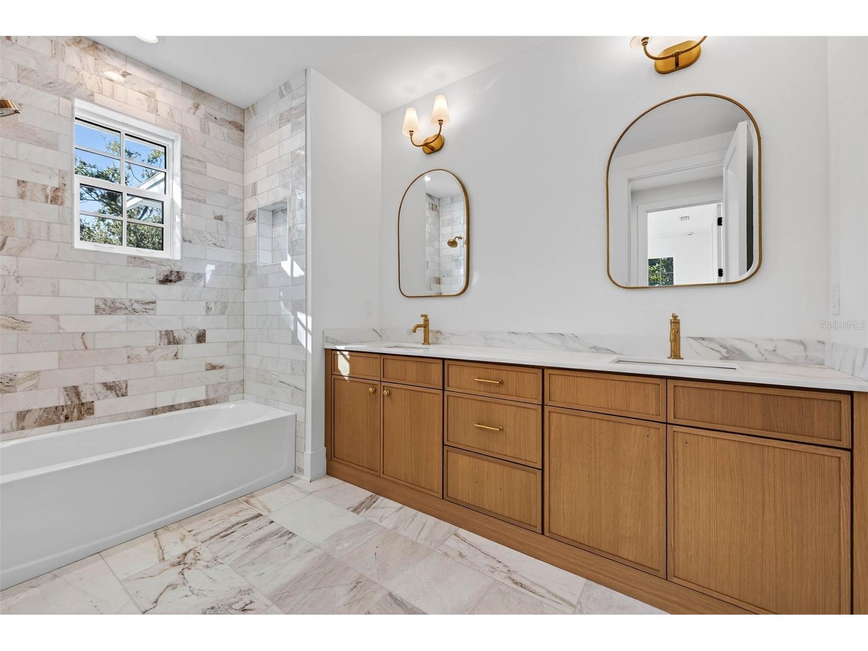 8101 Country Club Road N Saint Petersburg FL 33710 TB8467484 image32