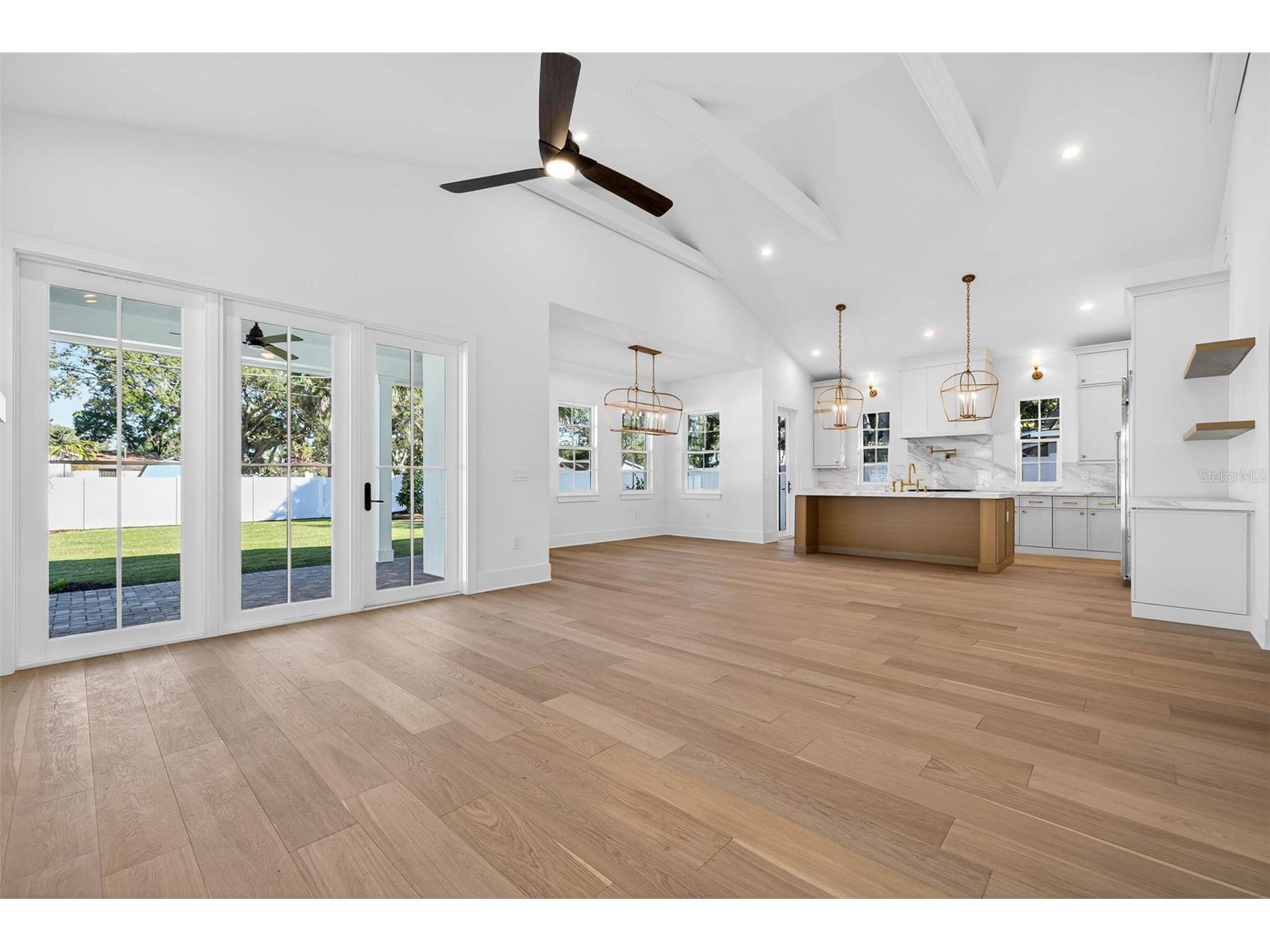 8101 Country Club Road N Saint Petersburg FL 33710 TB8467484 image5