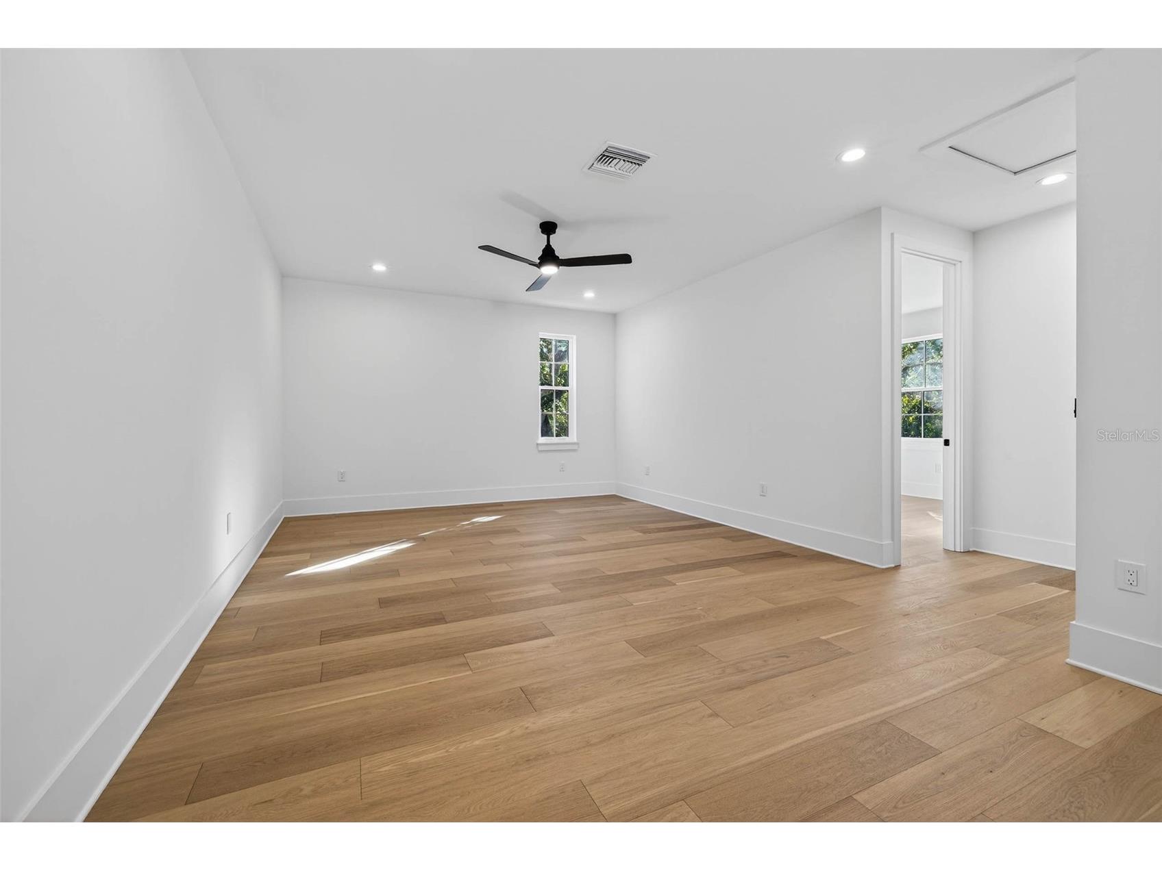 8101 Country Club Road N Saint Petersburg FL 33710 TB8467484 image7