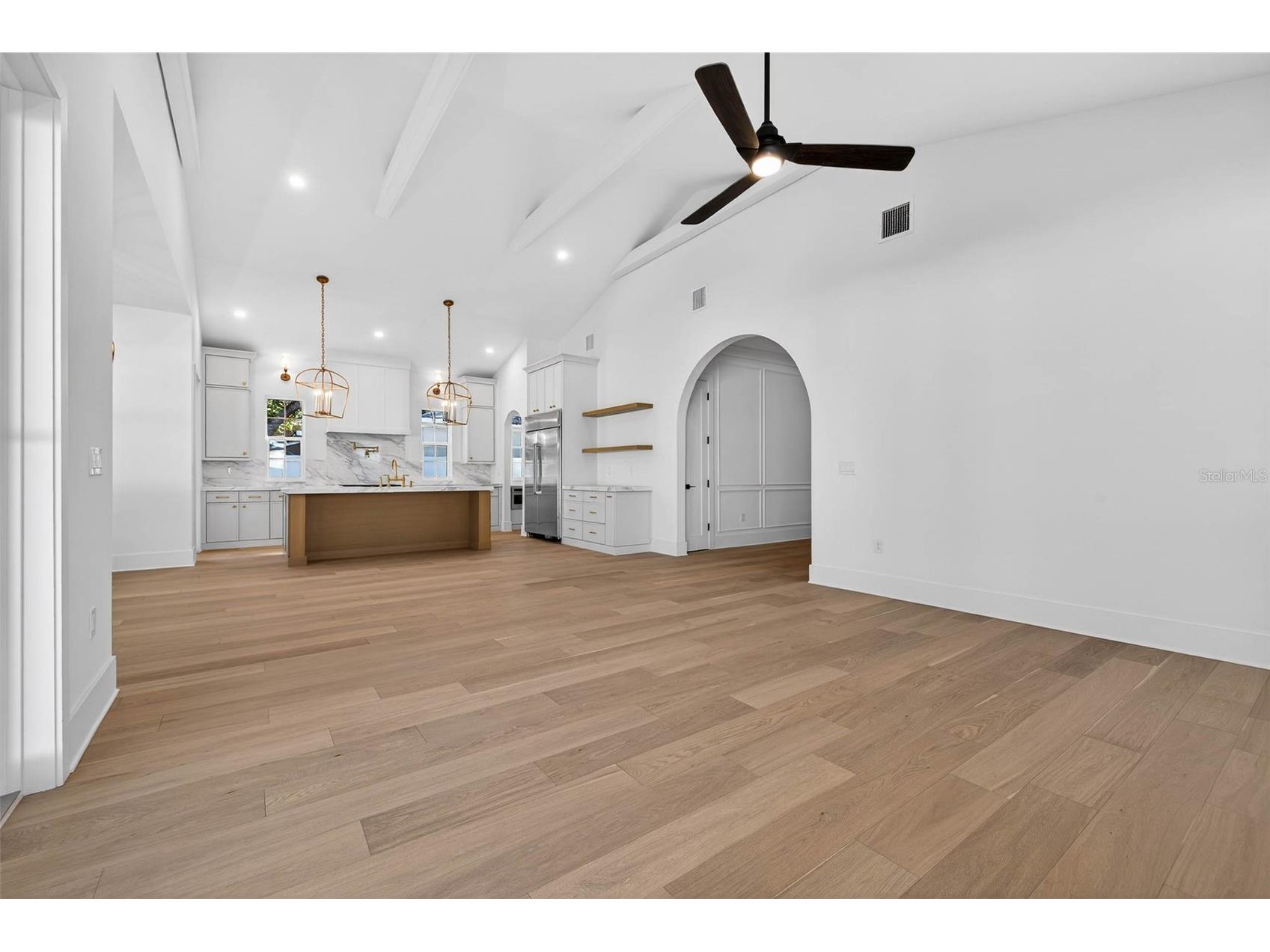 8101 Country Club Road N Saint Petersburg FL 33710 TB8467484 image9