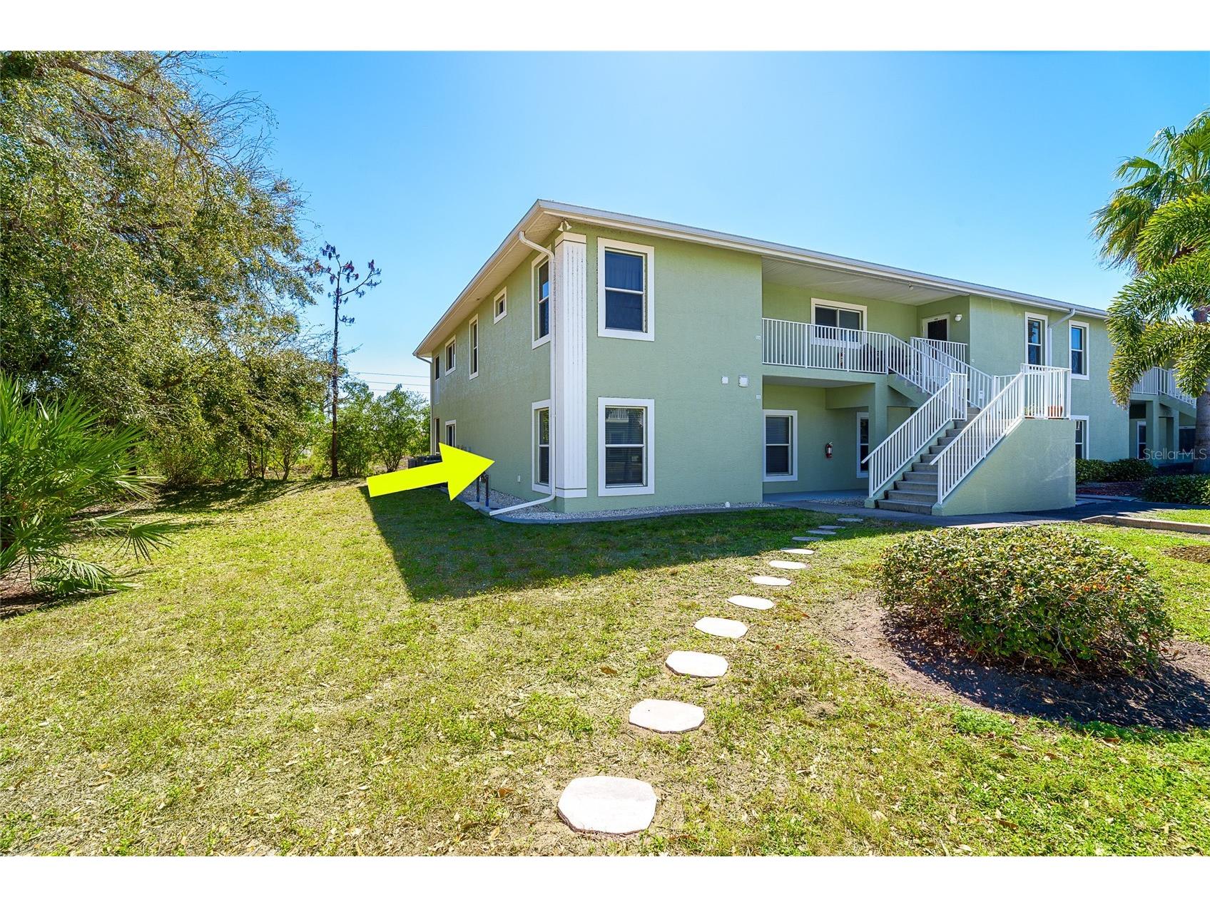 8101 Memory Lane #122 Rotonda West FL 33947 D6146317 image1