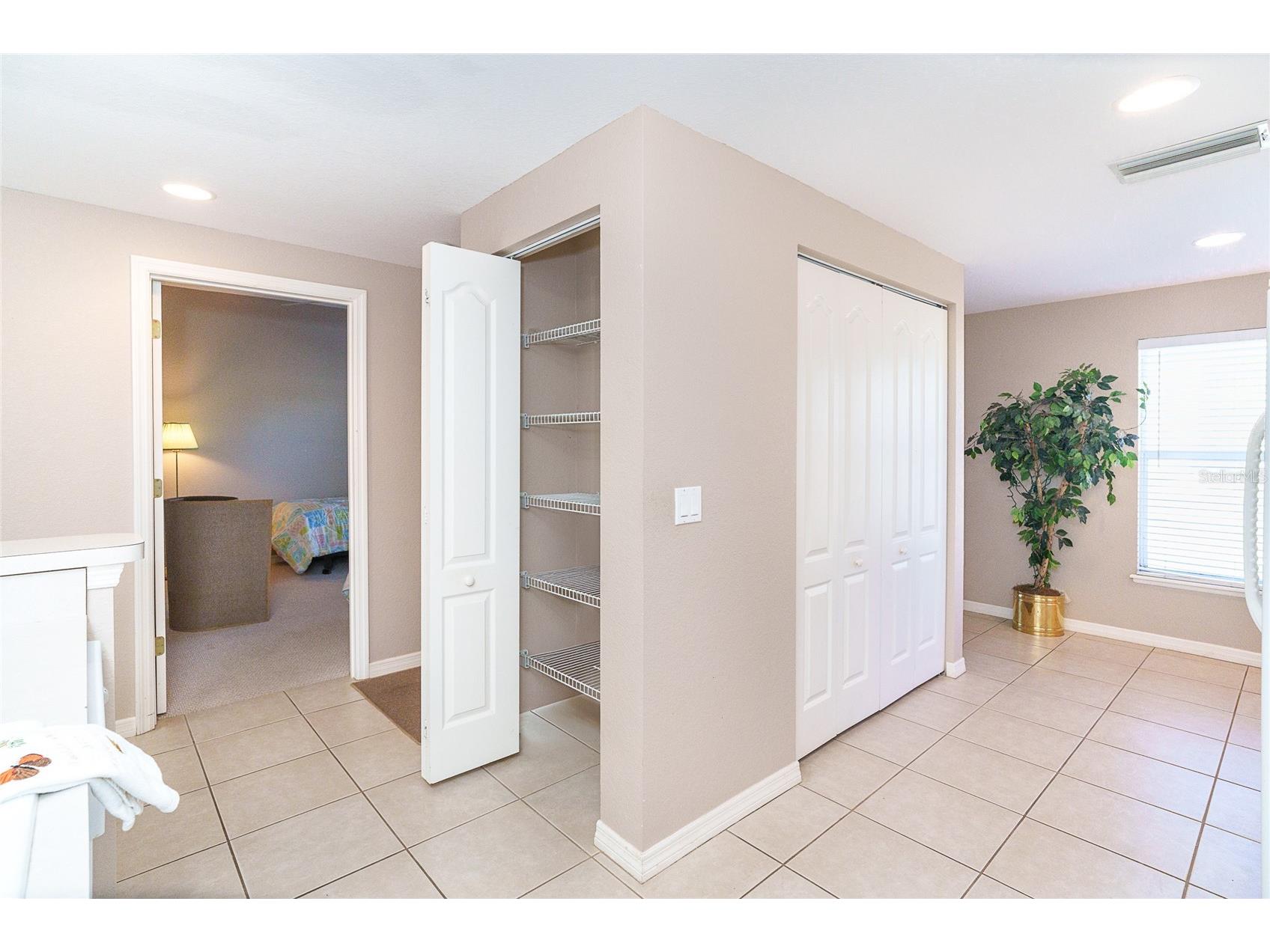 8101 Memory Lane #122 Rotonda West FL 33947 D6146317 image12