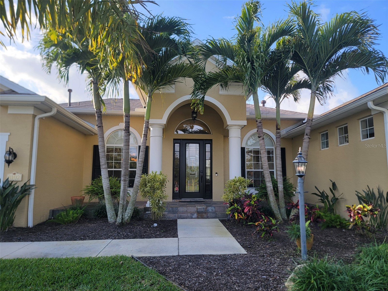 8102 8th Terrace NW Bradenton FL 34209 A4677825 image1