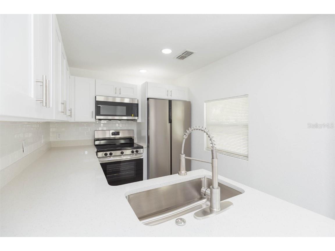 8102 N 14th Tampa FL 33604 TB8456923 image10