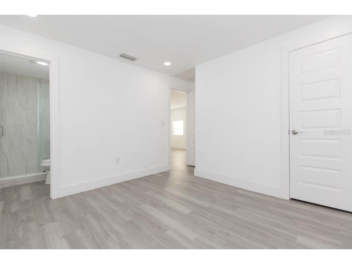 8102 N 14th Tampa FL 33604 TB8456923 image20