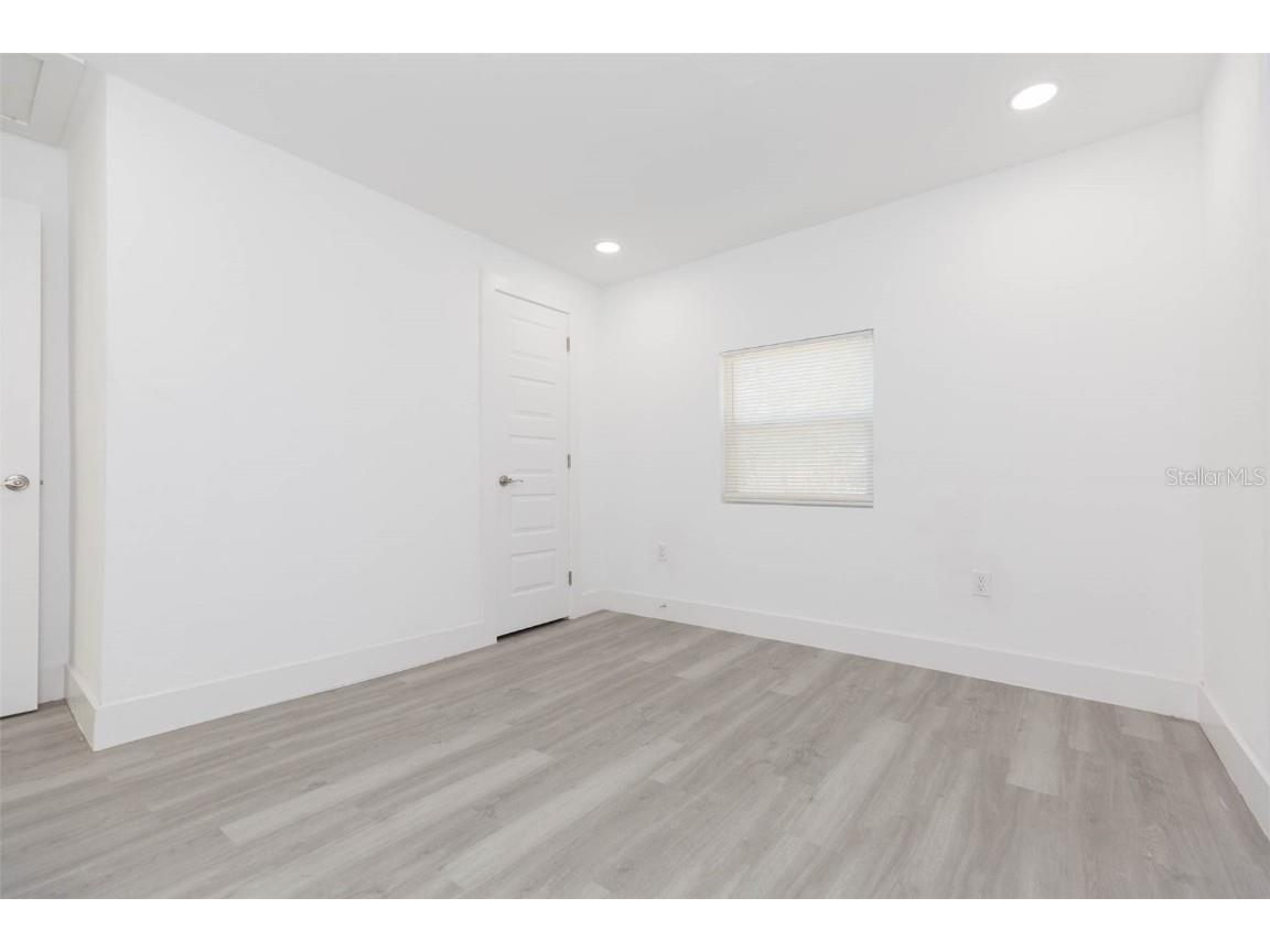 8102 N 14th Tampa FL 33604 TB8456923 image21