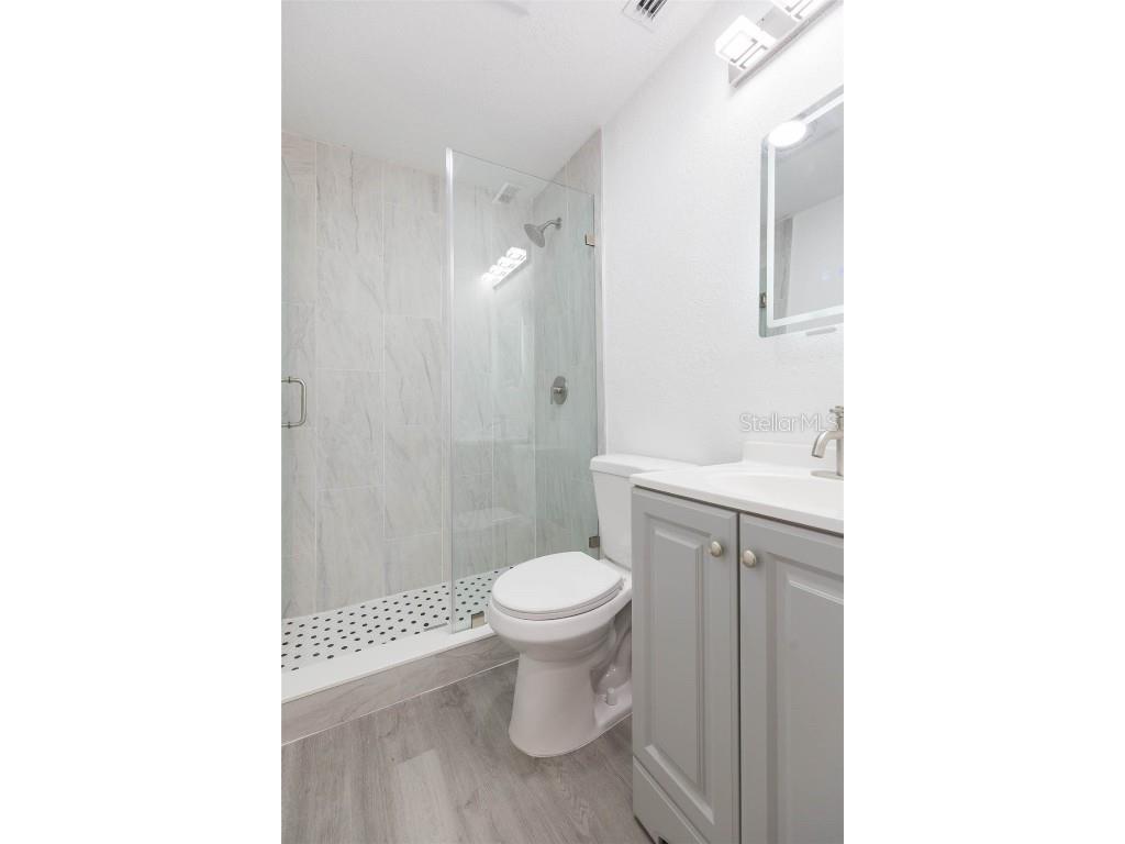 8102 N 14th Tampa FL 33604 TB8456923 image23