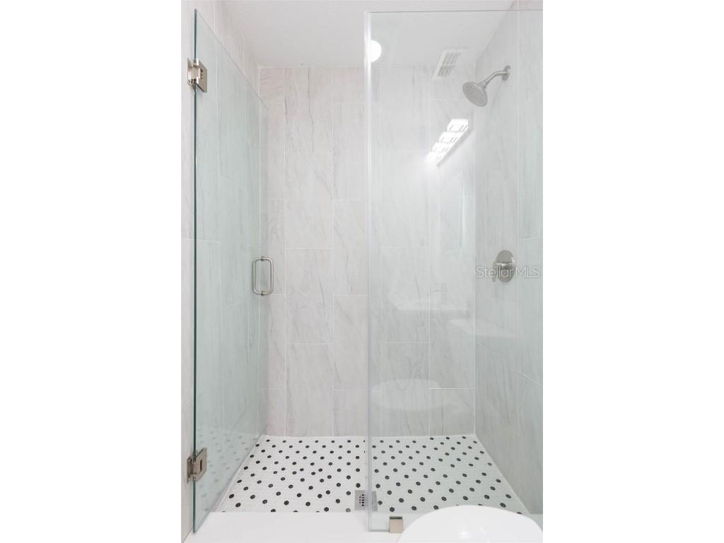 8102 N 14th Tampa FL 33604 TB8456923 image24