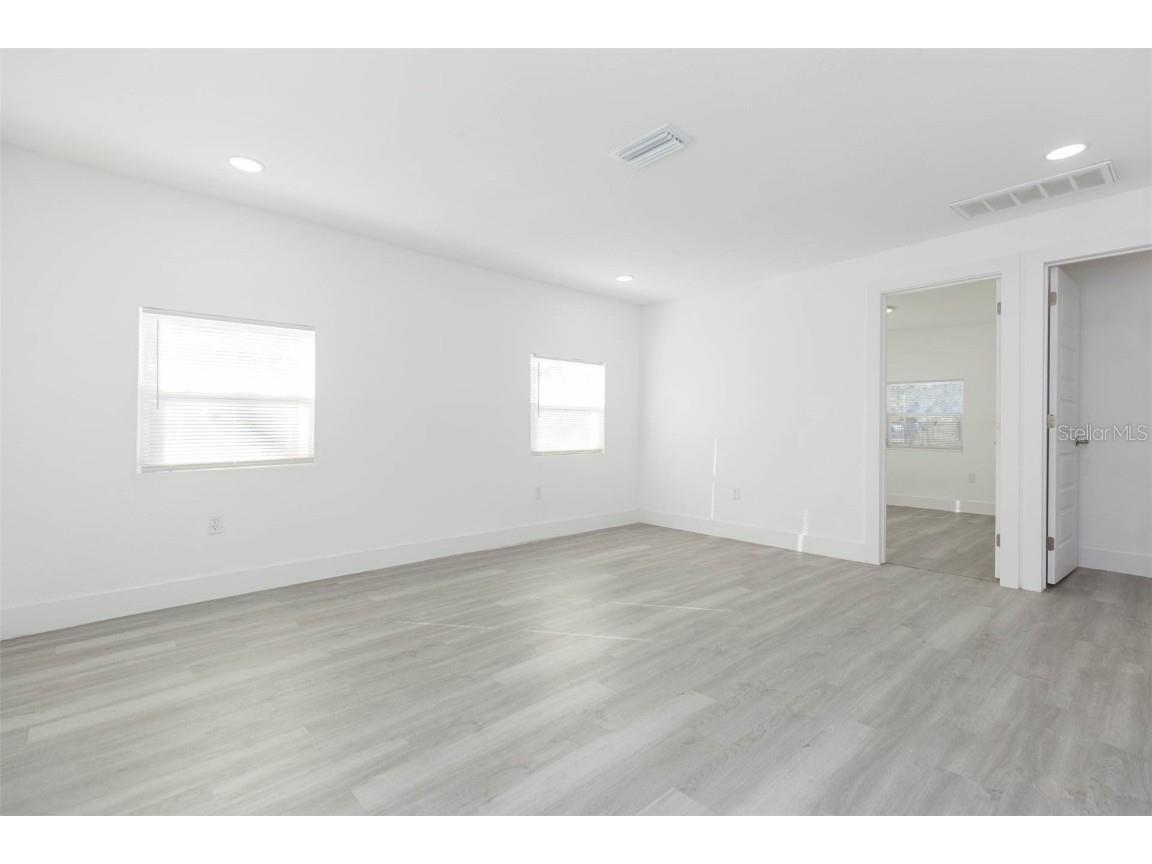 8102 N 14th Tampa FL 33604 TB8456923 image5