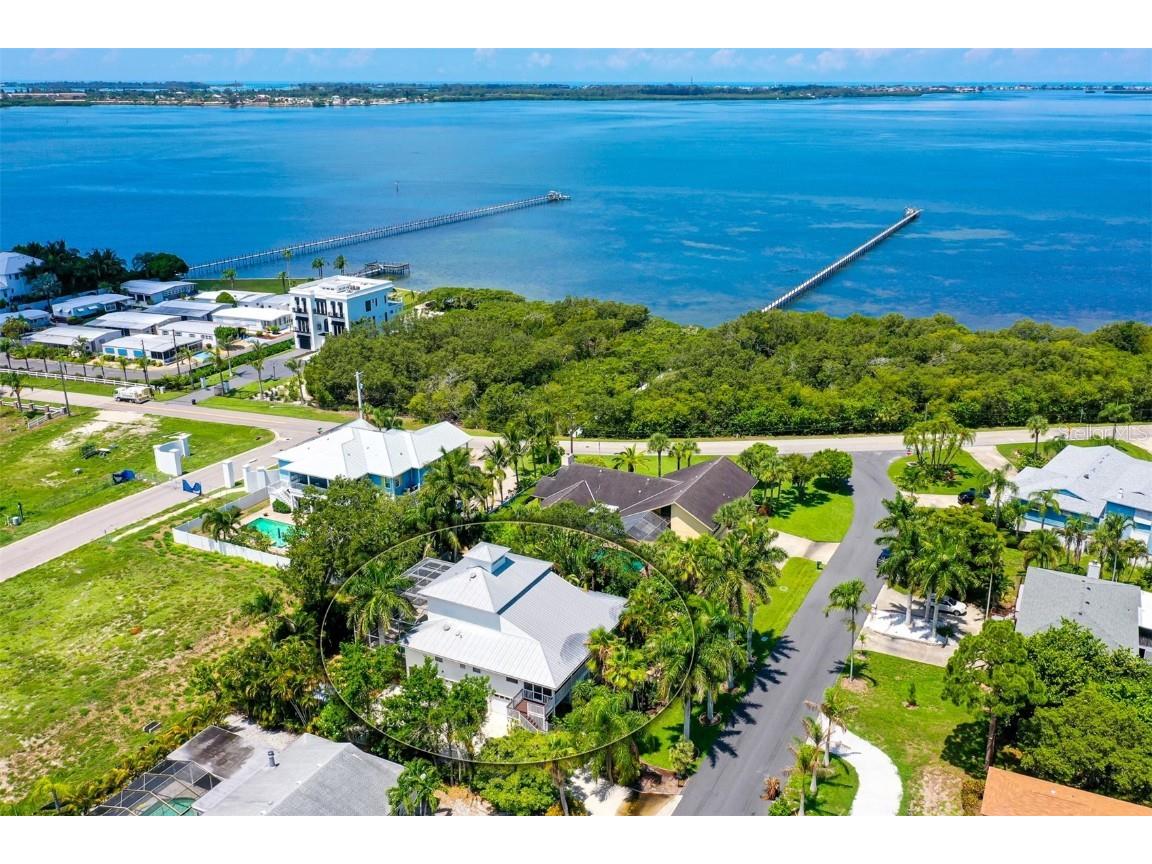 8103 19th Avenue Drive W Bradenton FL 34209 A4569486 image1