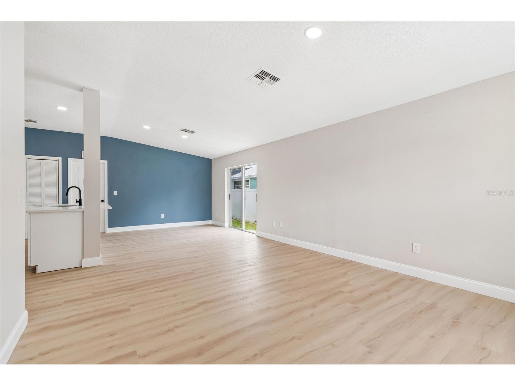 8104 N Boulevard Tampa FL 33604 TB8515477 image7
