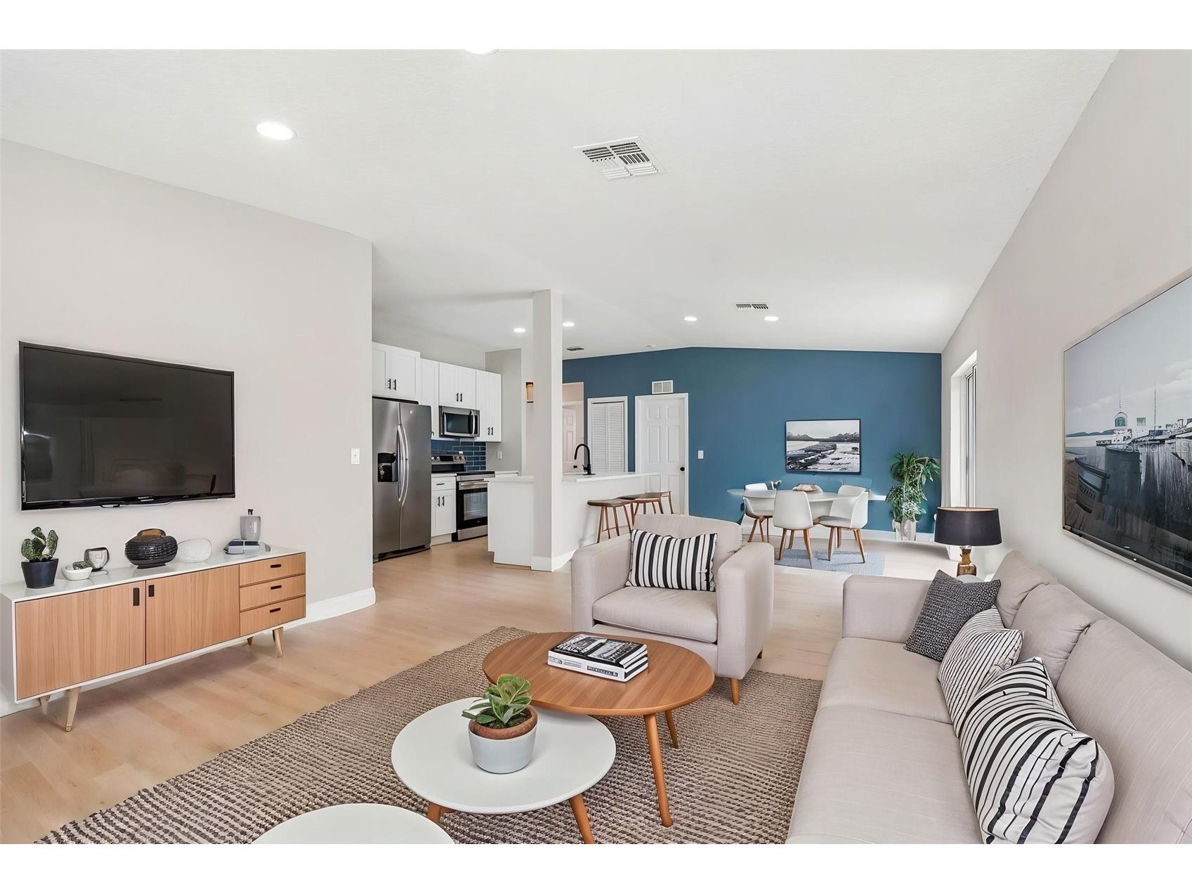 8104 N Boulevard Tampa FL 33604 TB8515477 image8