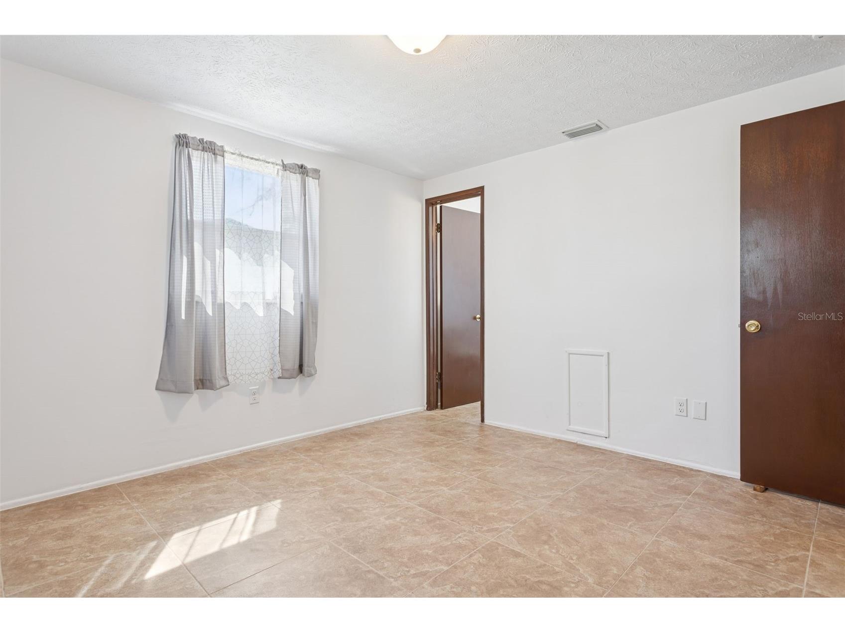 8105 Alpine Avenue Tampa FL 33619 TB8478999 image13