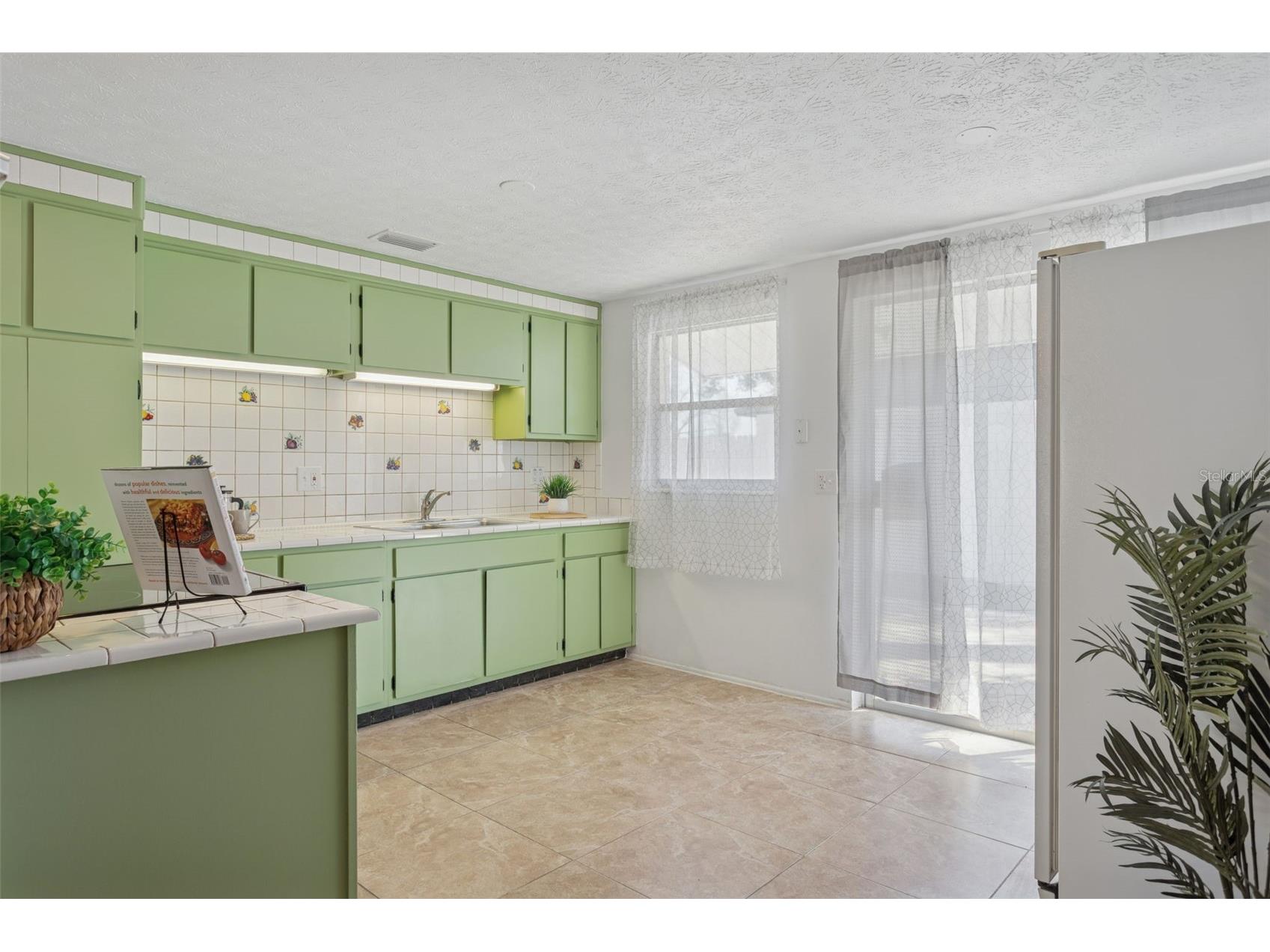 8105 Alpine Avenue Tampa FL 33619 TB8478999 image2
