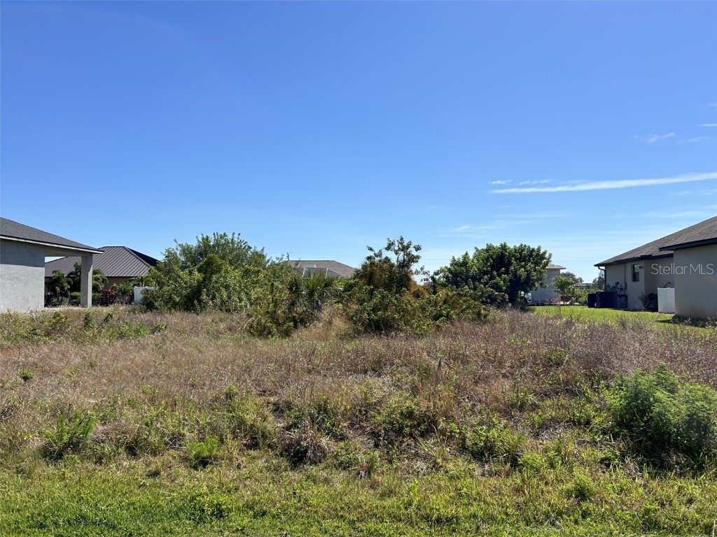 8105 Antwerp Circle Port Charlotte FL 33981 D6136047 image1