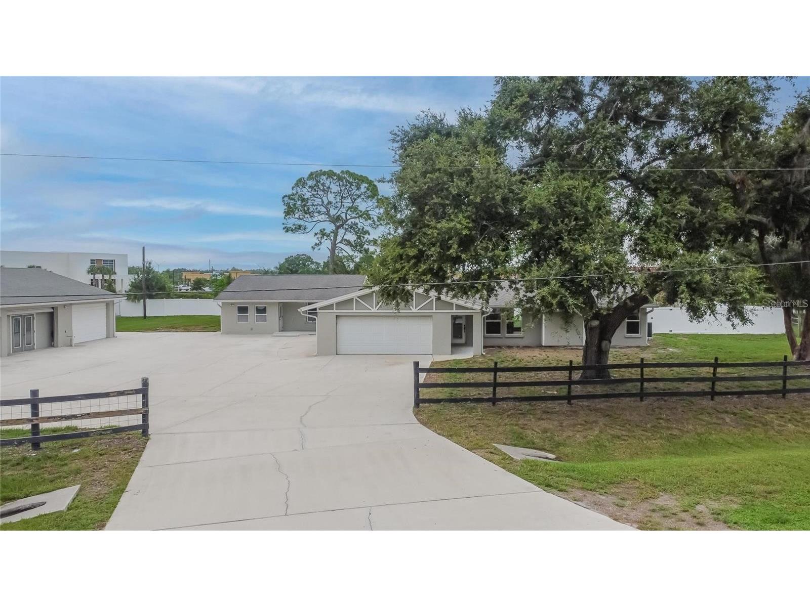 8105 Brower Drive Bradenton FL 34211 TB8494249 image1