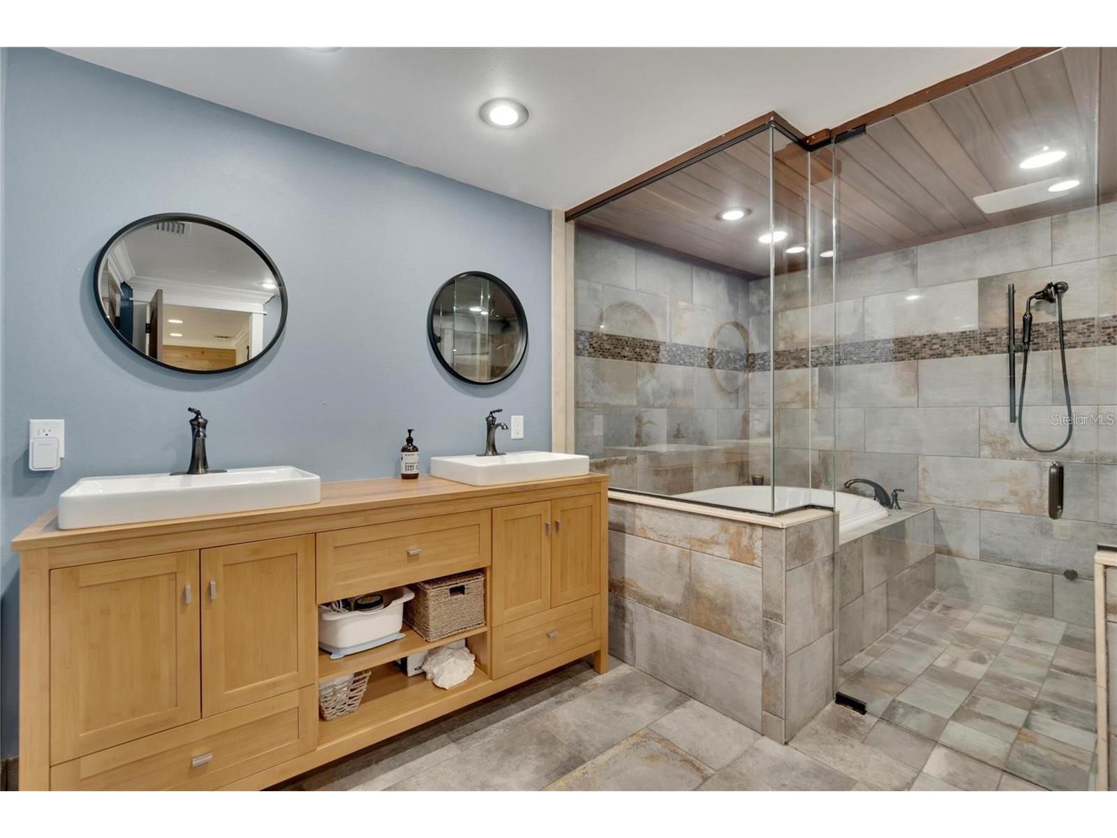 8105 Brower Drive Bradenton FL 34211 TB8494249 image13