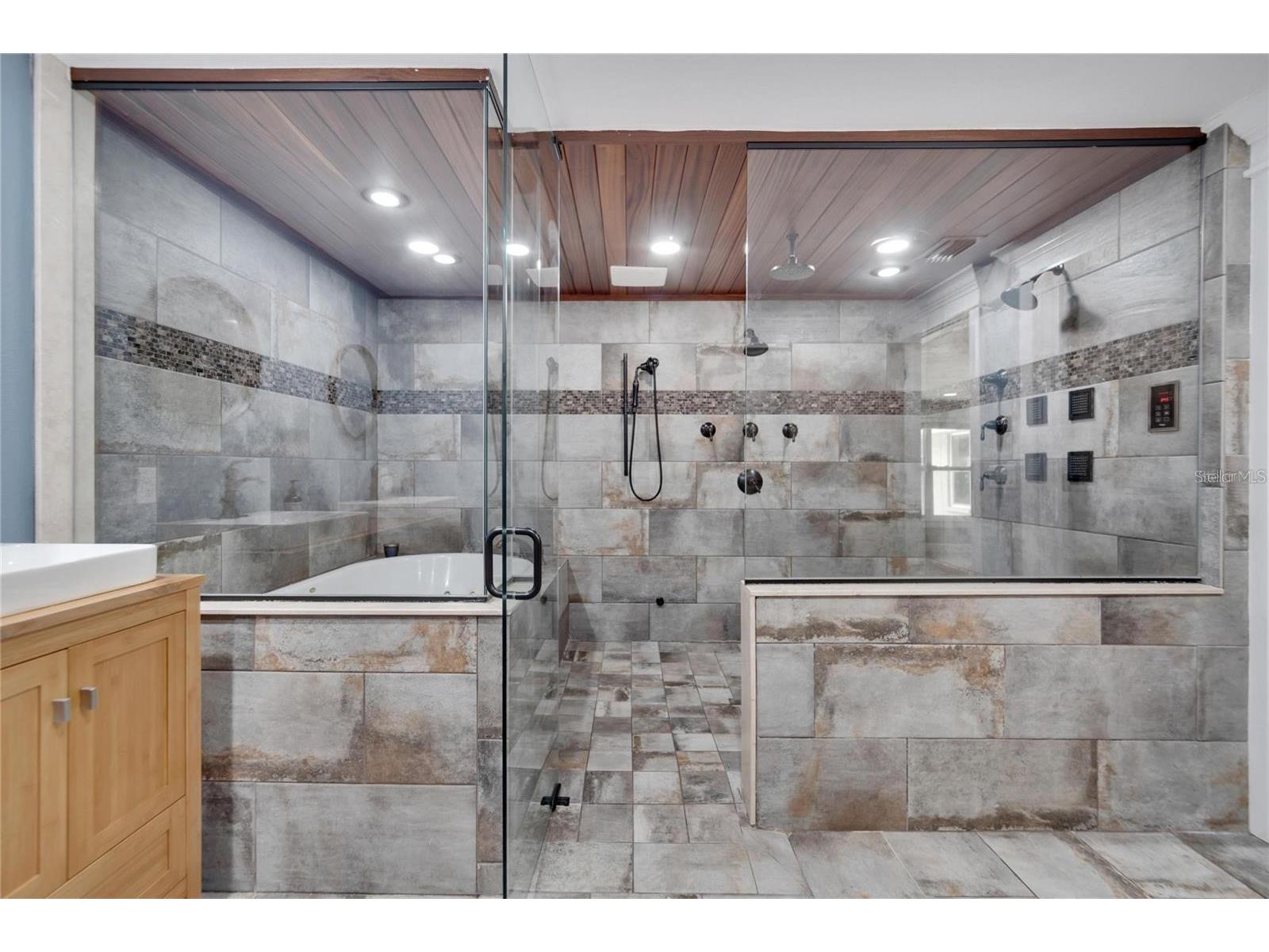 8105 Brower Drive Bradenton FL 34211 TB8494249 image15