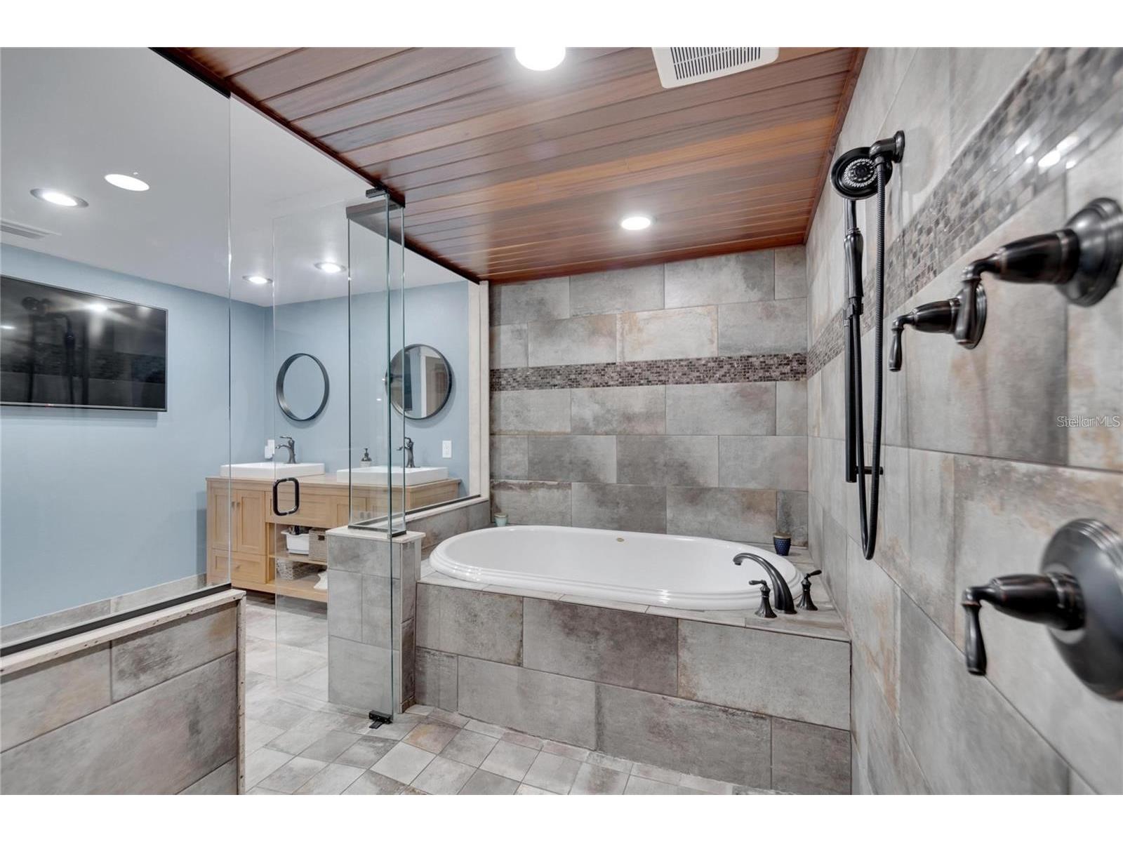 8105 Brower Drive Bradenton FL 34211 TB8494249 image16