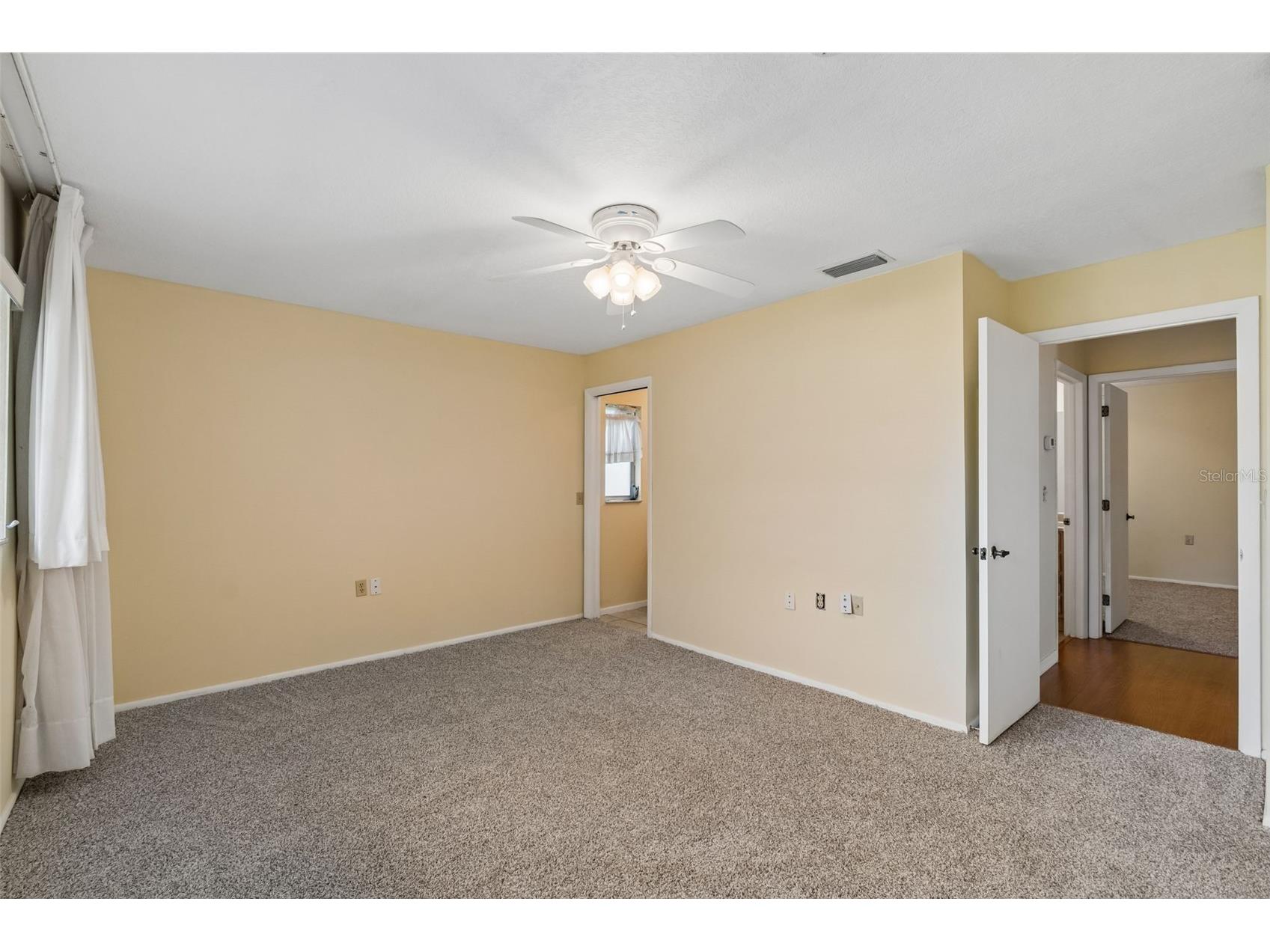 8105 Casuarina Drive Port Richey FL 34668 W7884152 image24