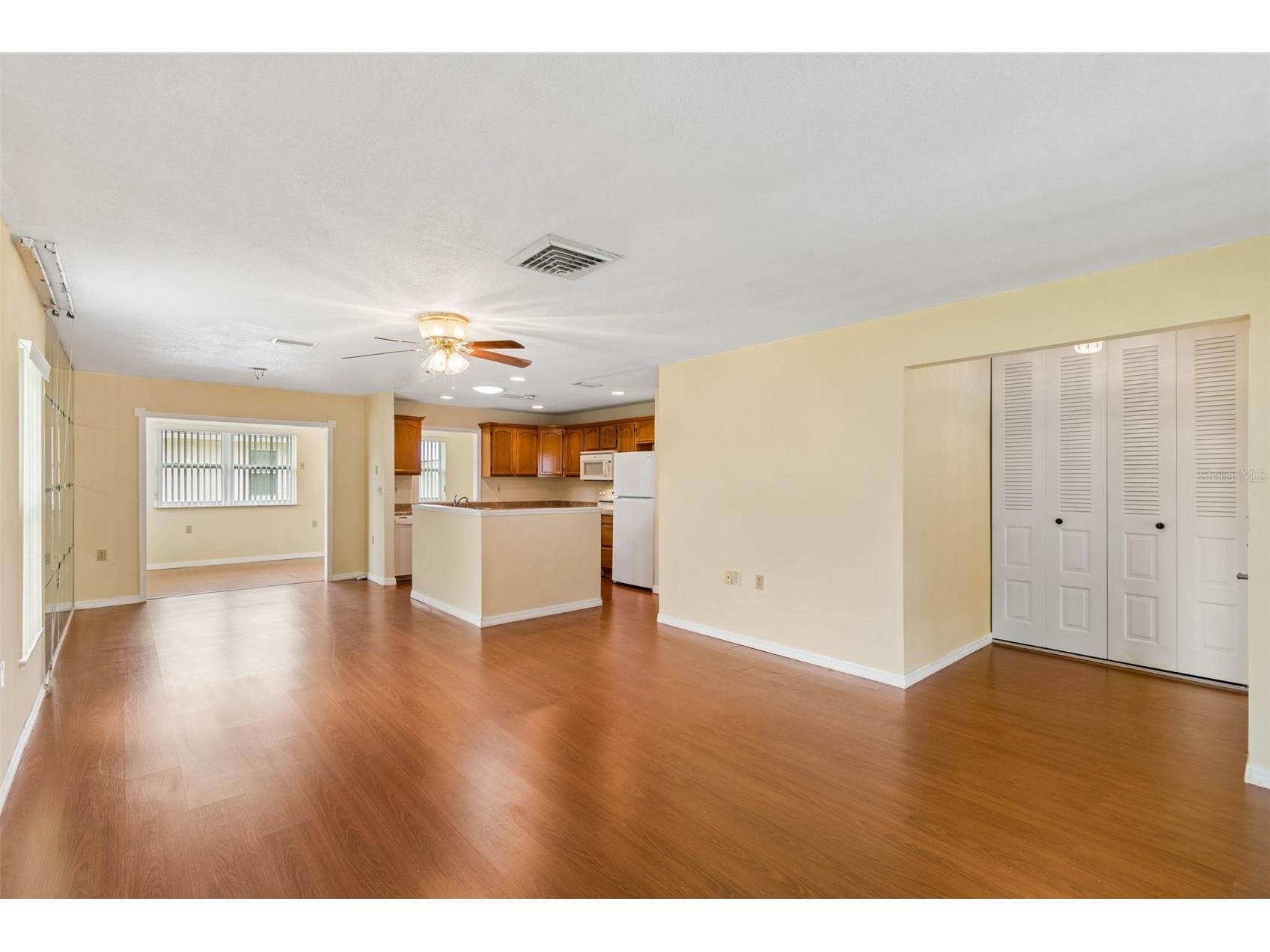 8105 Casuarina Drive Port Richey FL 34668 W7884152 image7