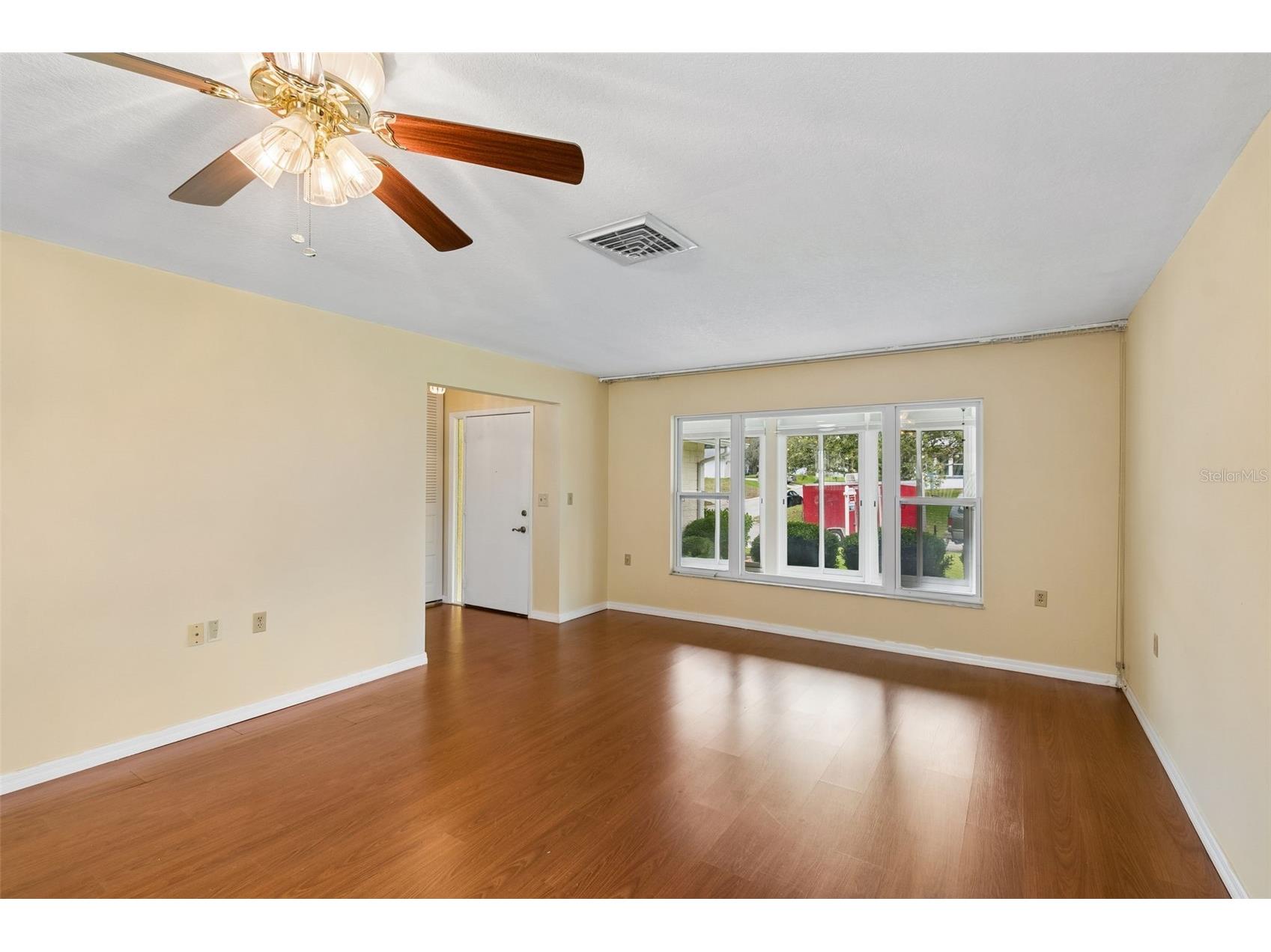 8105 Casuarina Drive Port Richey FL 34668 W7884152 image8