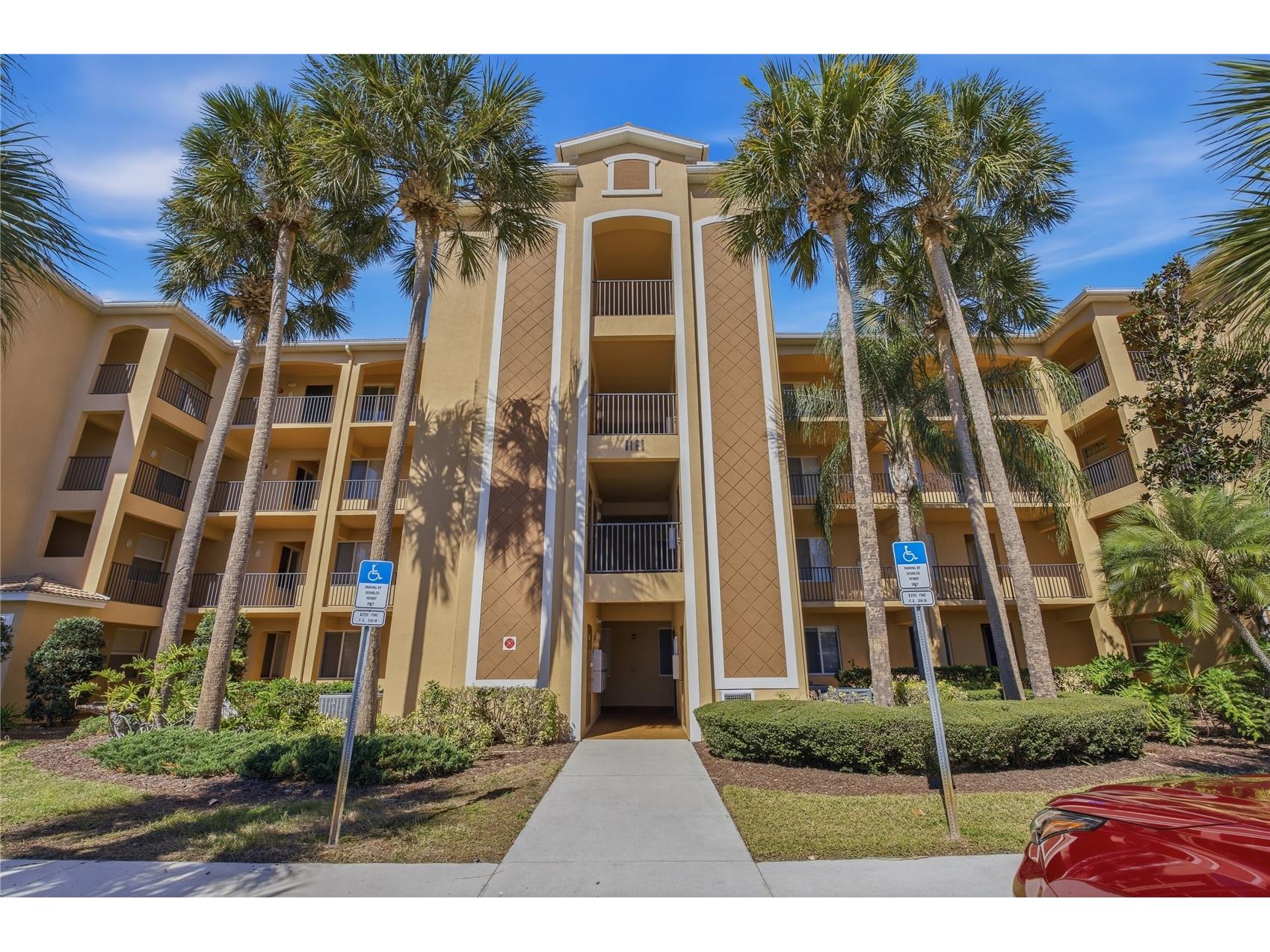 8105 Grand Estuary Trail #402 Bradenton FL 34212 - RIVER STRAND GOLF COURSE POND A4683344 image1