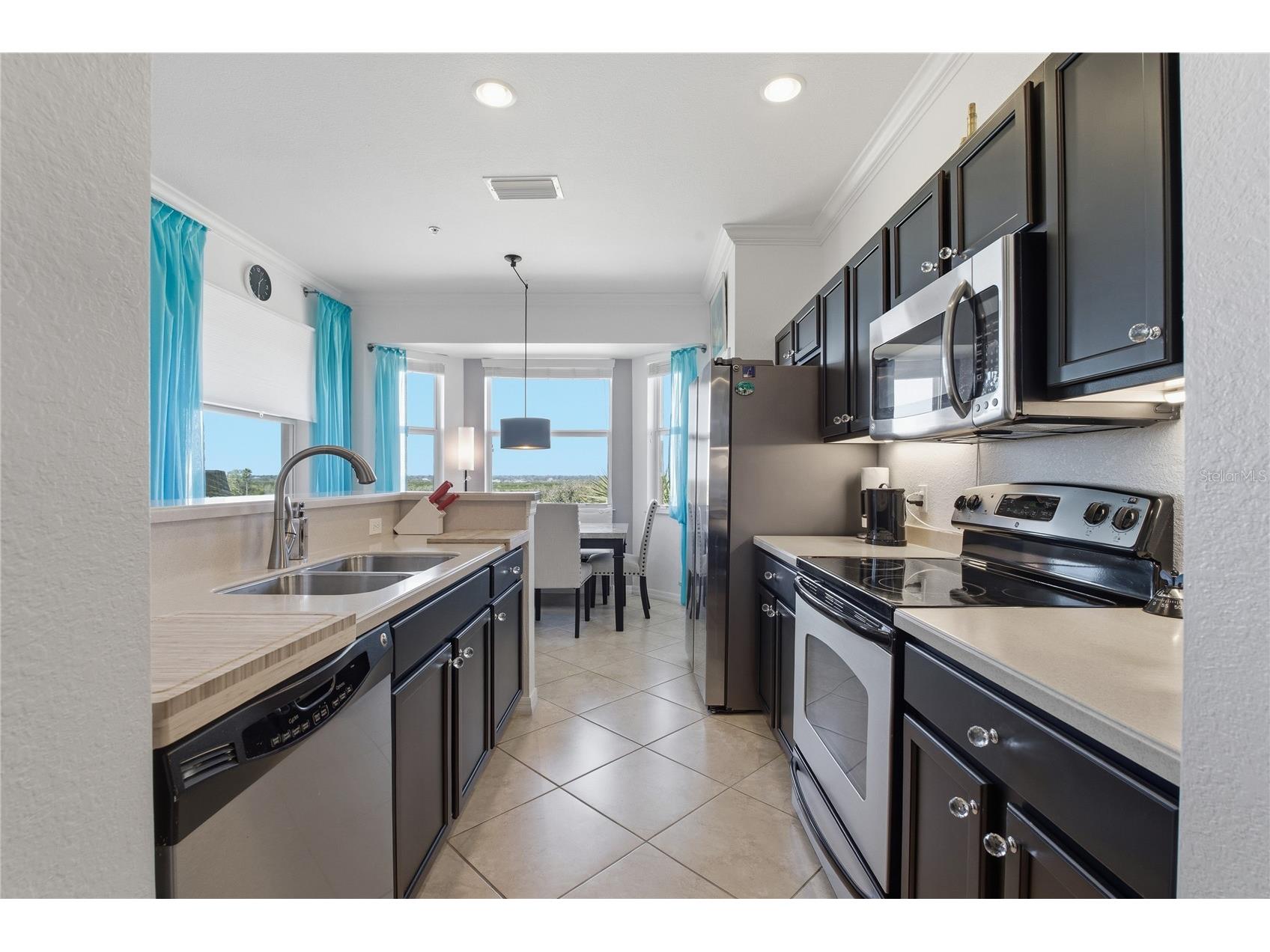 8105 Grand Estuary Trail #402 Bradenton FL 34212 - RIVER STRAND GOLF COURSE POND A4683344 image9