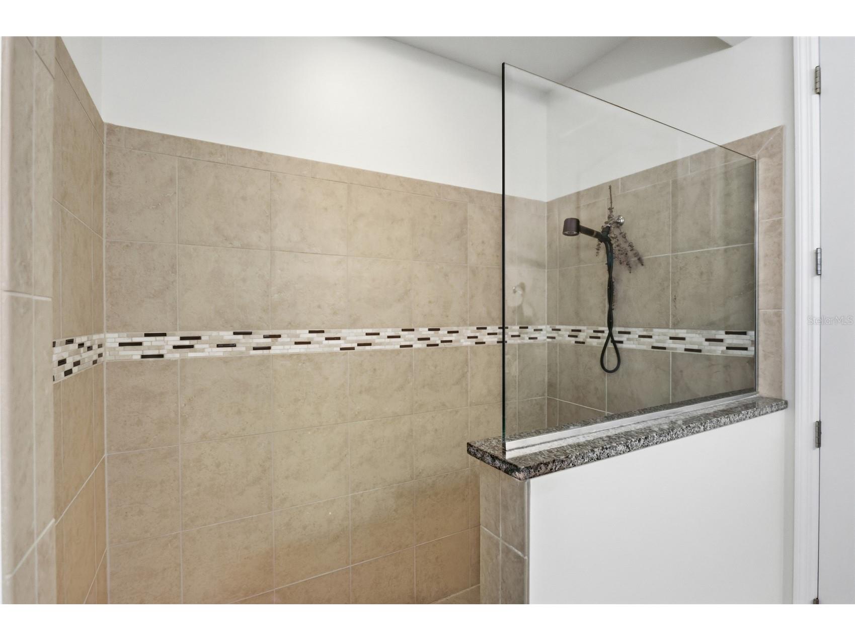 8105 Laureate Boulevard Orlando FL 32827 O6422151 image33