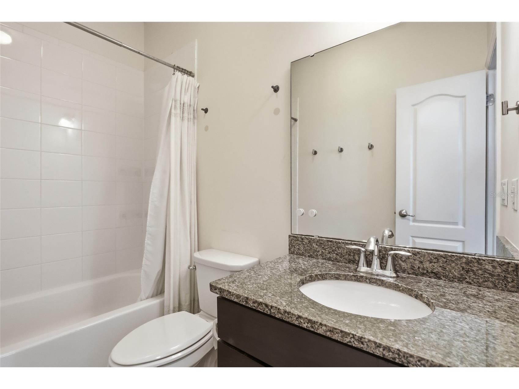 8105 Laureate Boulevard Orlando FL 32827 O6422151 image37