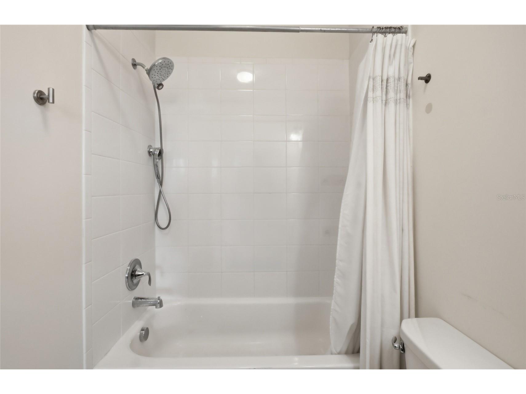 8105 Laureate Boulevard Orlando FL 32827 O6422151 image38