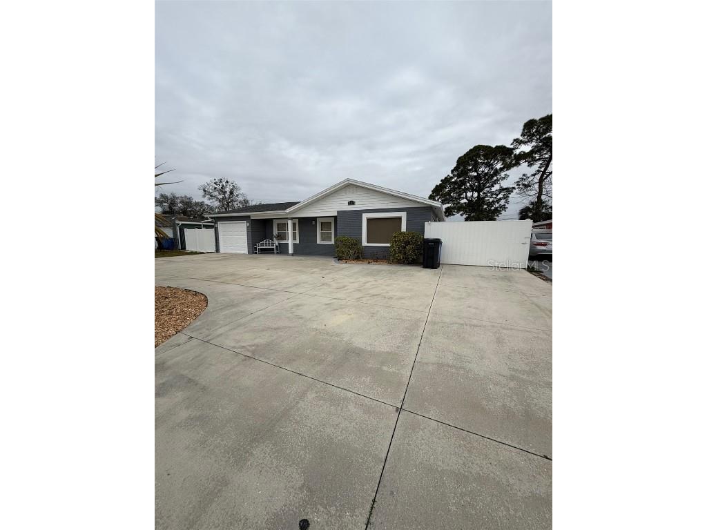 8105 Tanglewood Lane Tampa FL 33615 TB8345347 image1