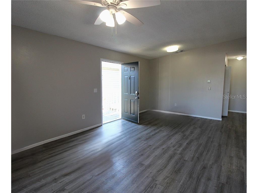 8106 45th Court E #4 Sarasota FL 34243 A4668888 image3