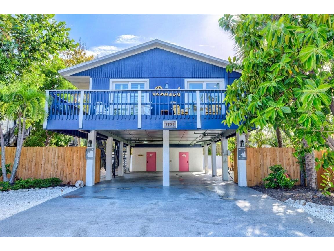 8106 Gulf Drive Holmes Beach FL 34217 A4666665 image1