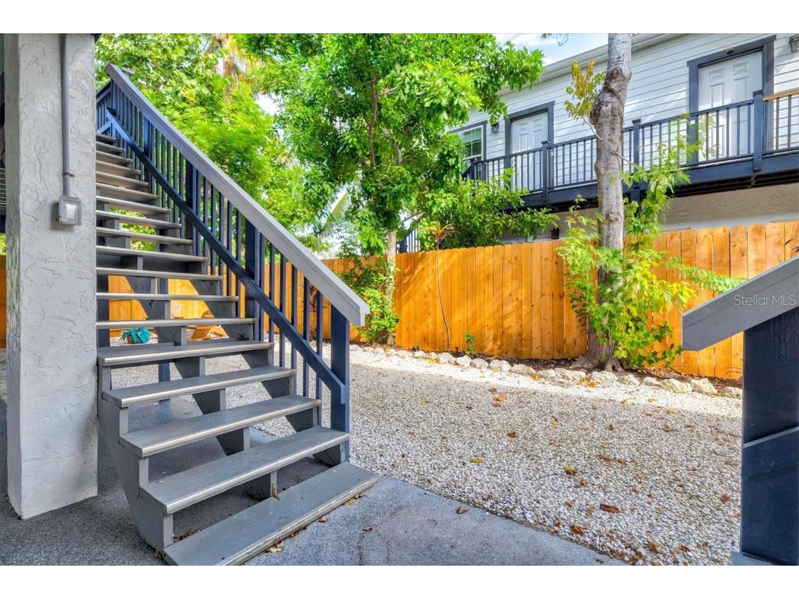 8106 Gulf Drive Holmes Beach FL 34217 A4666665 image2