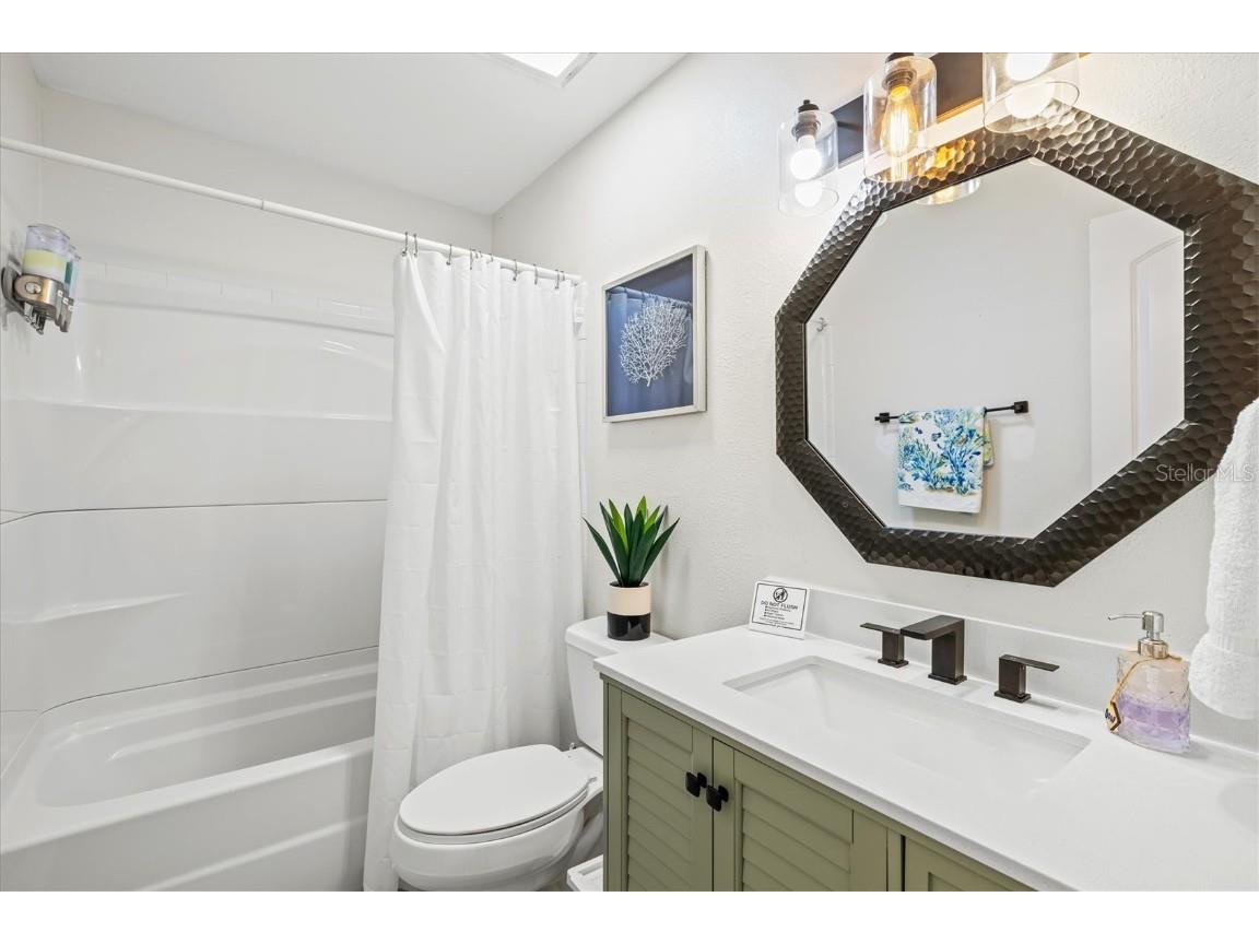 8106 Gulf Drive Holmes Beach FL 34217 A4666665 image28