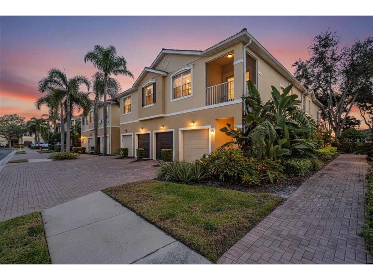 8106 Moonstone Drive #17-204 Sarasota FL 34233 A4691821 image1